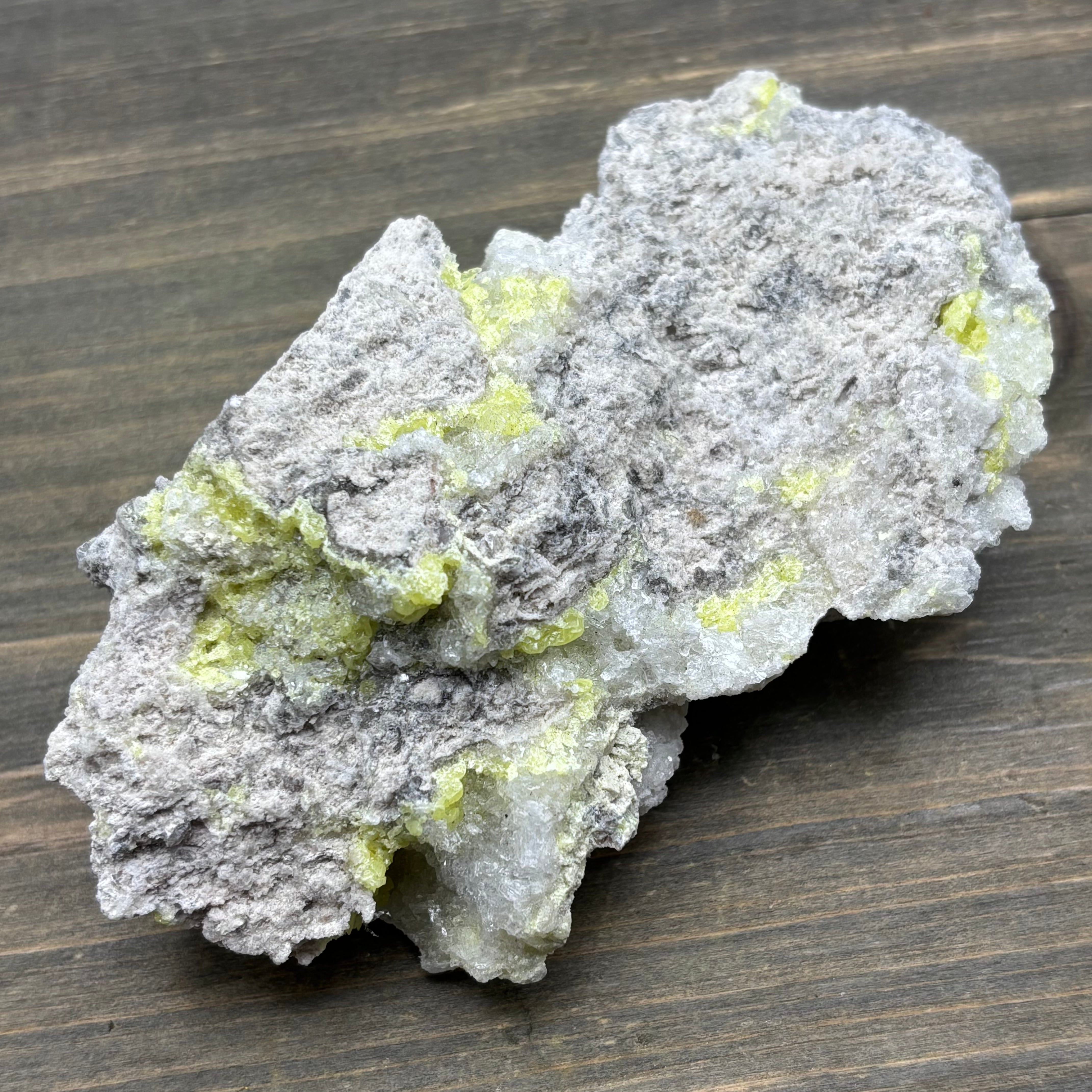 Sulfur on Quartz - 063