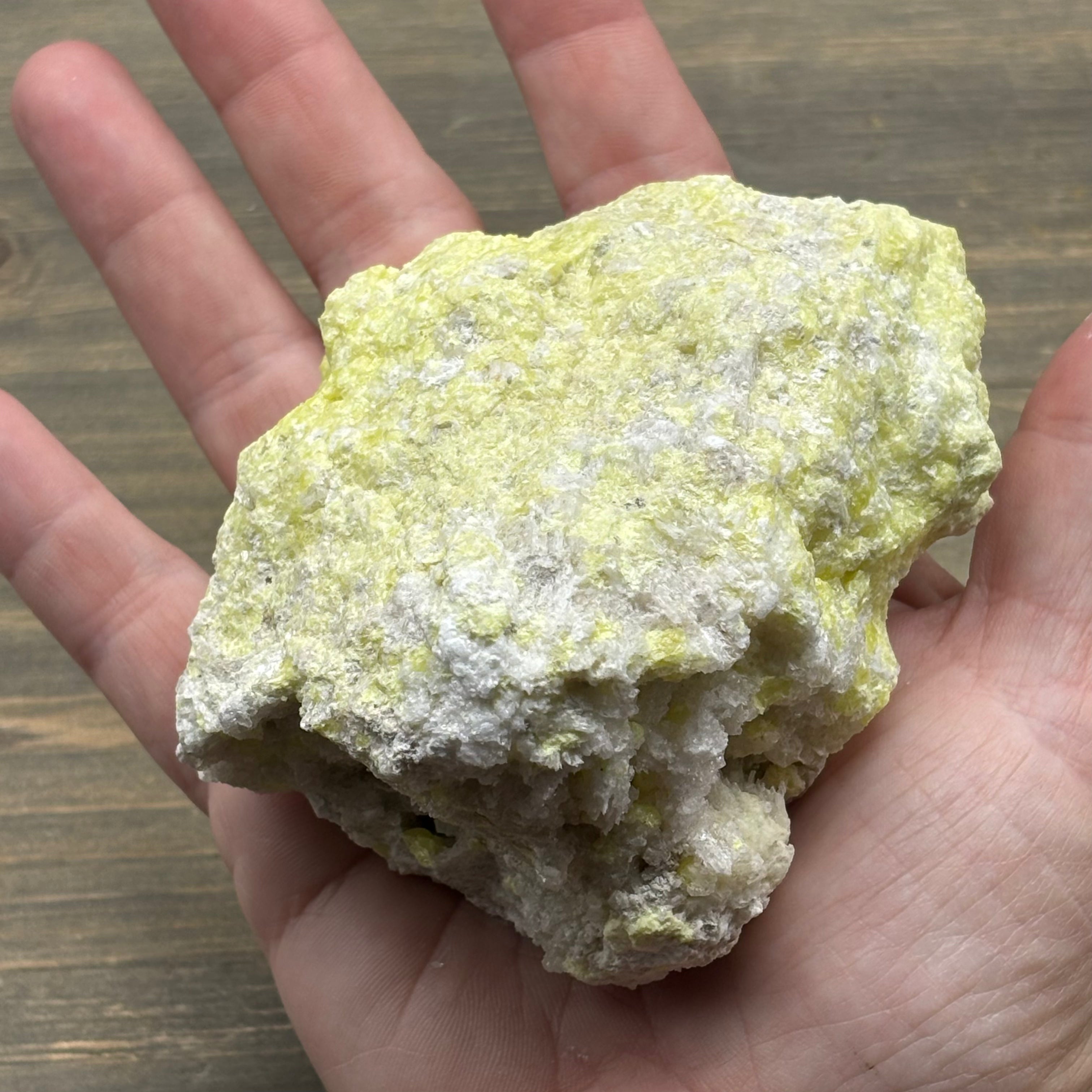 Sulfur on Quartz - 064