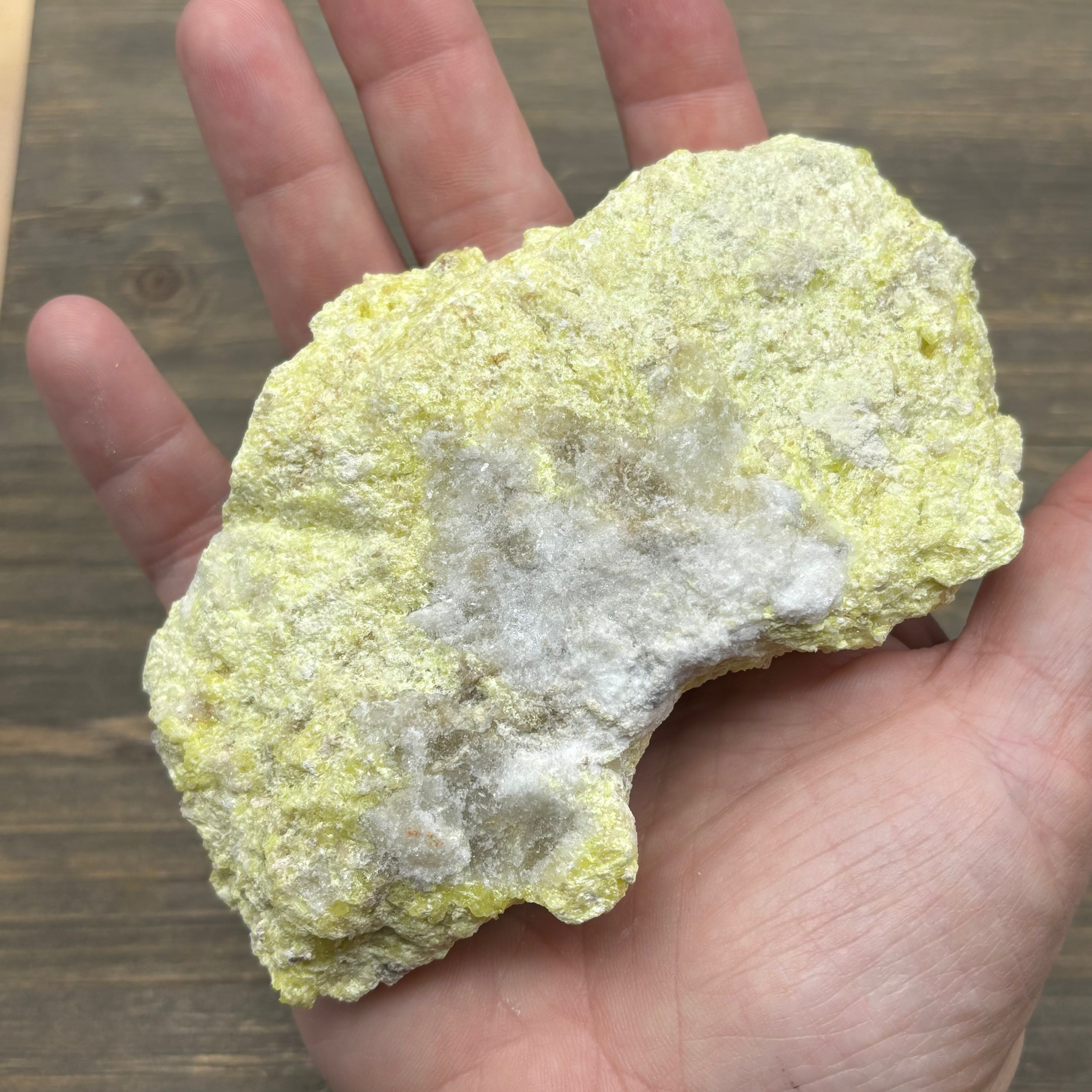 Sulfur on Quartz - 065