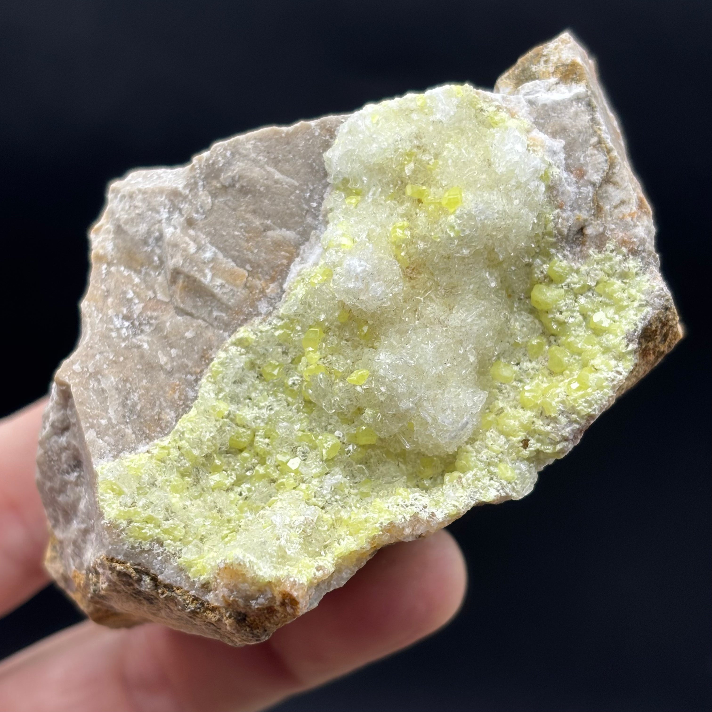 Sulfur on Quartz - 067