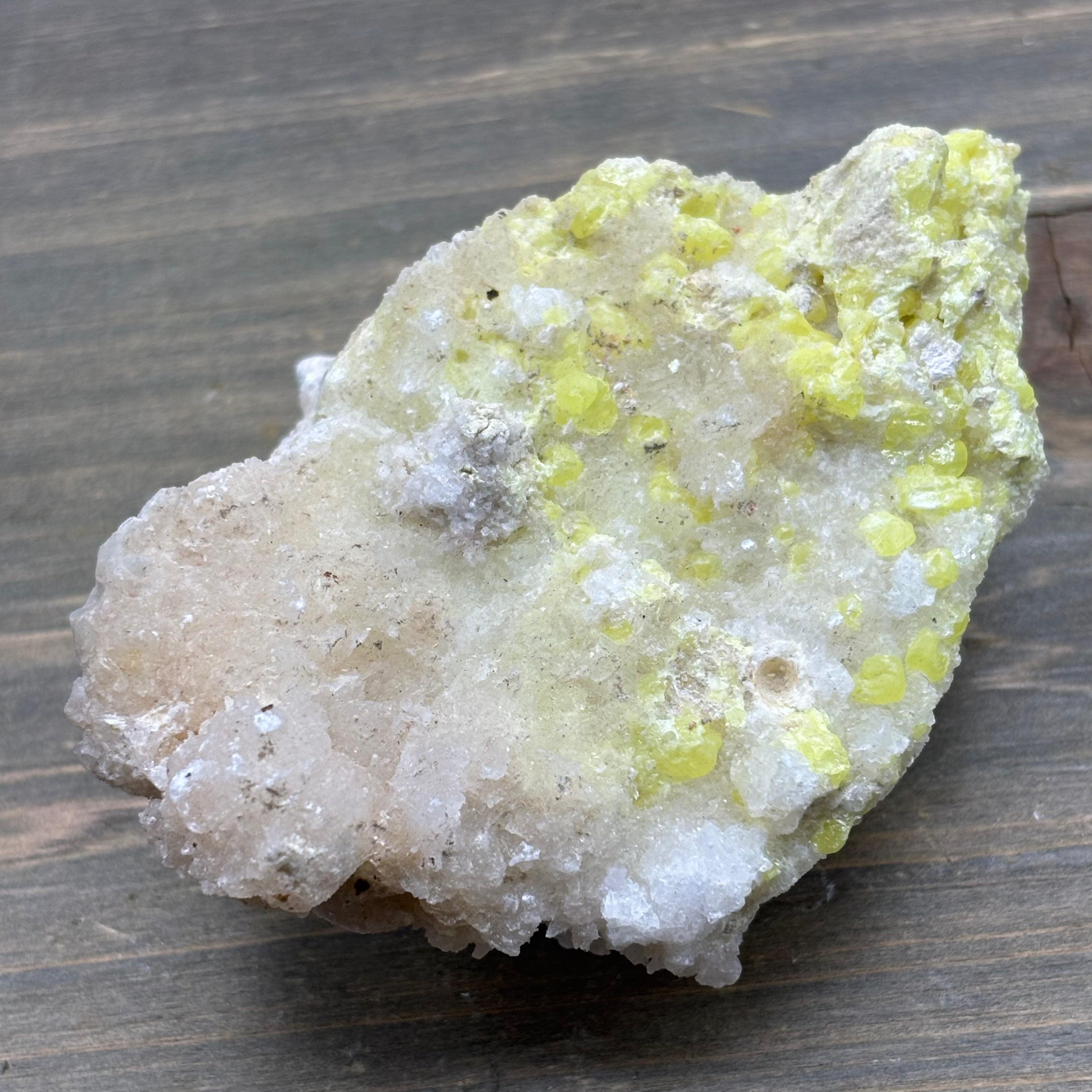 Sulfur on Quartz - 068