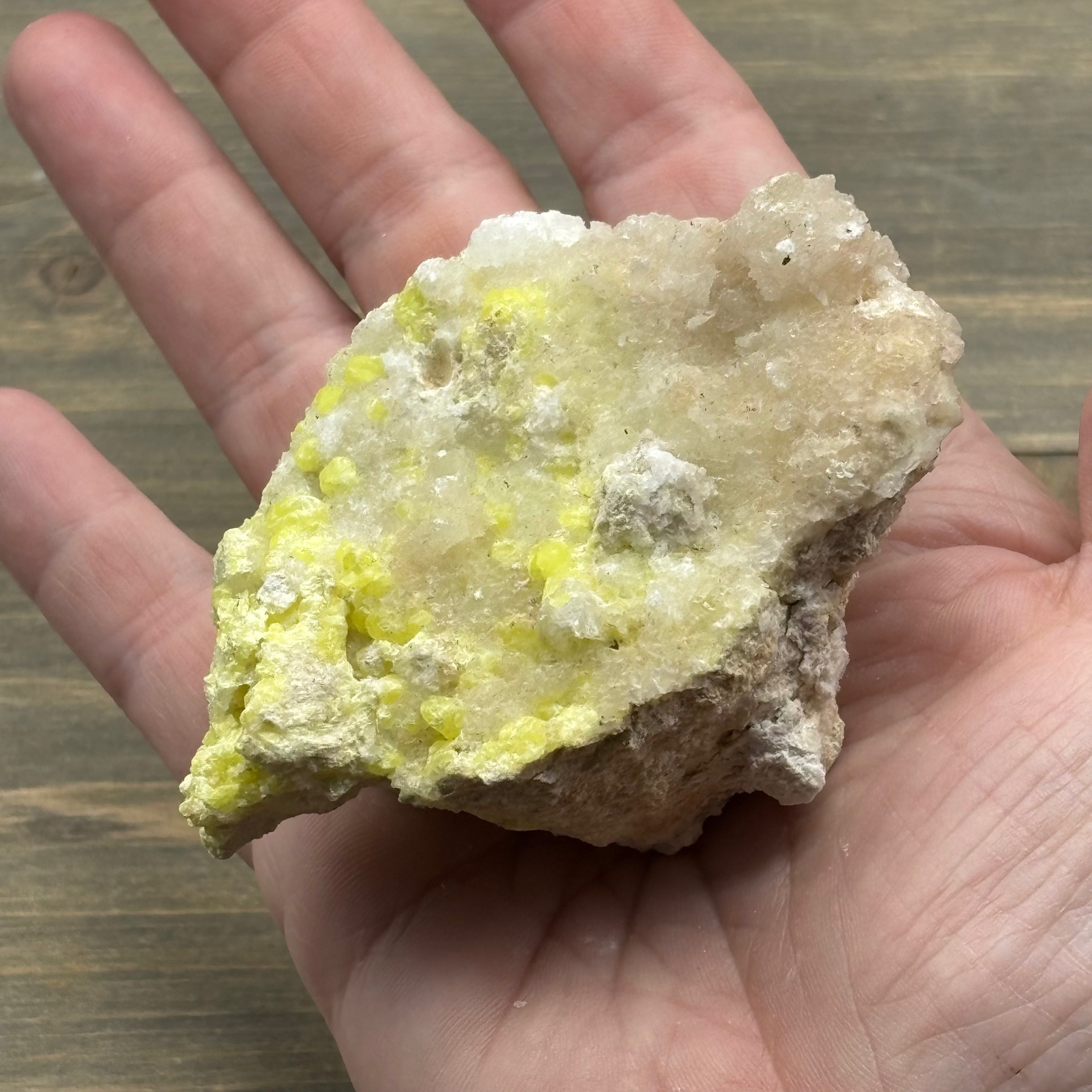 Sulfur on Quartz - 068
