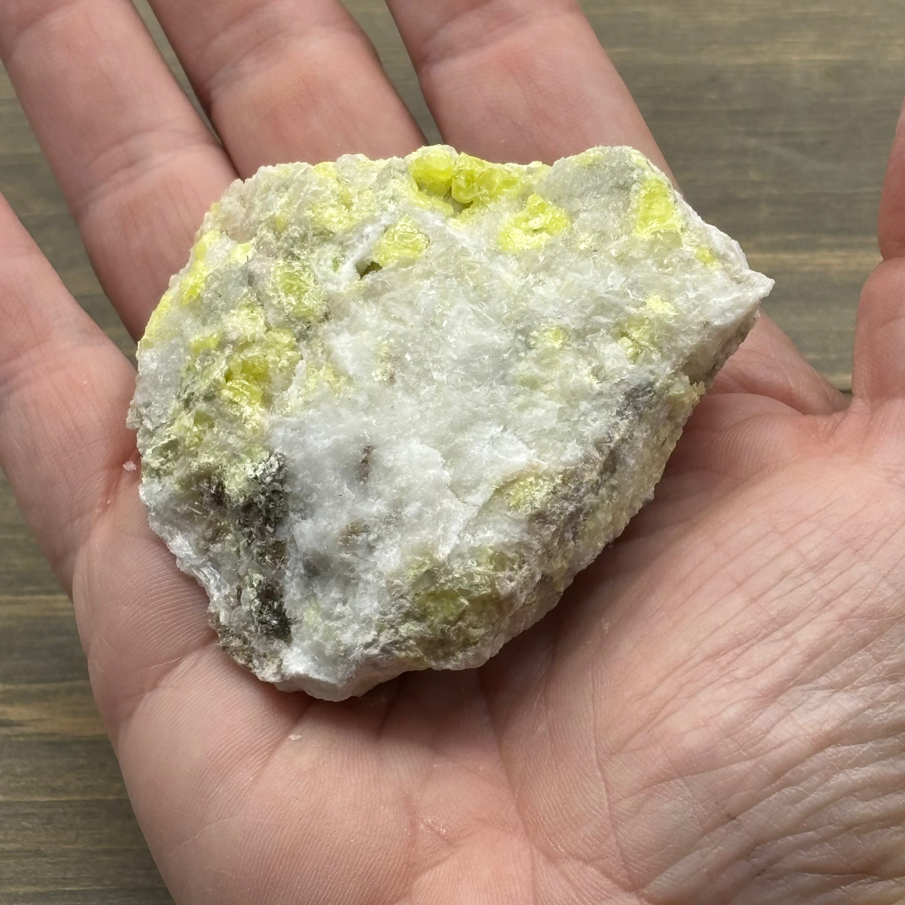 Sulfur on Quartz - 069