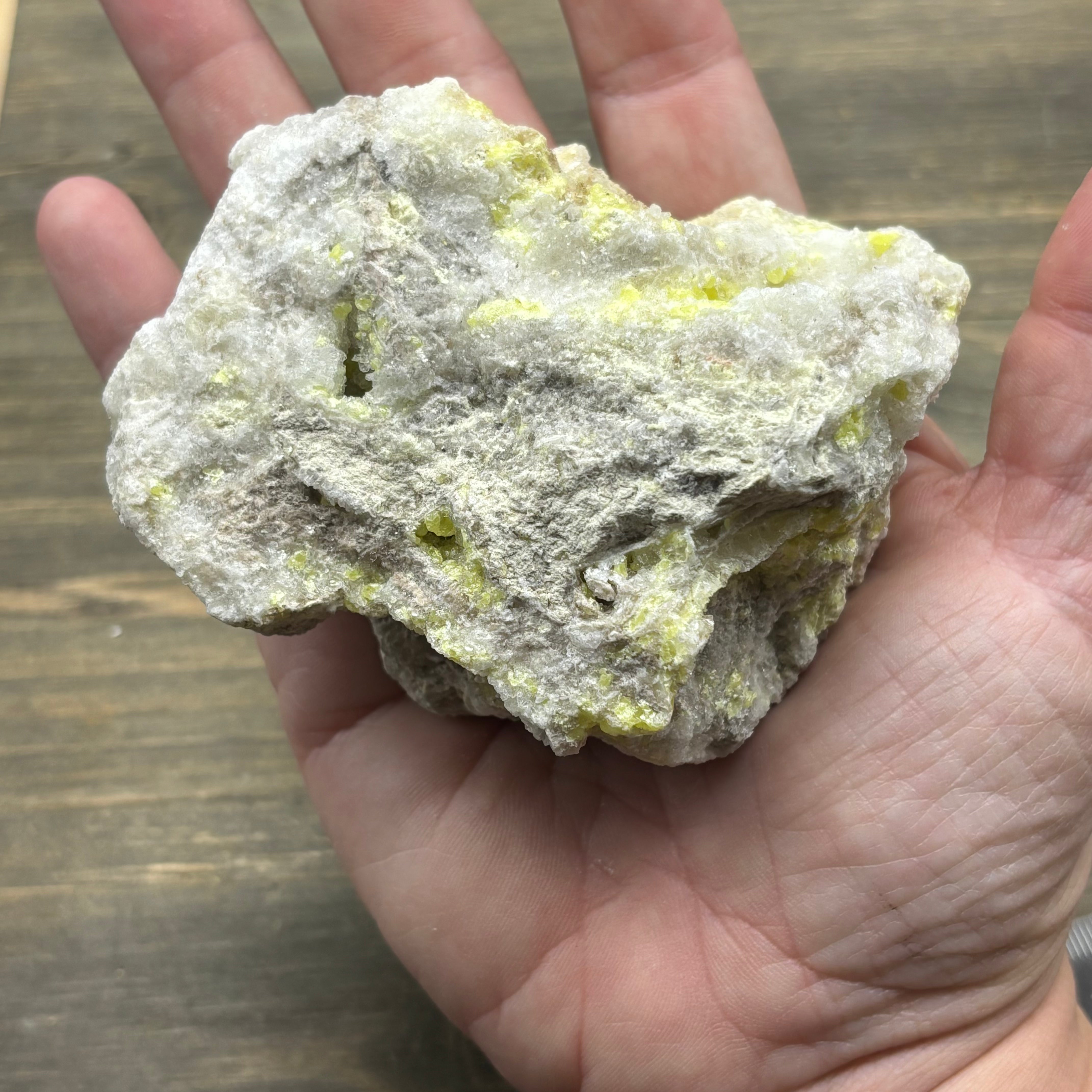 Sulfur on Quartz - 072