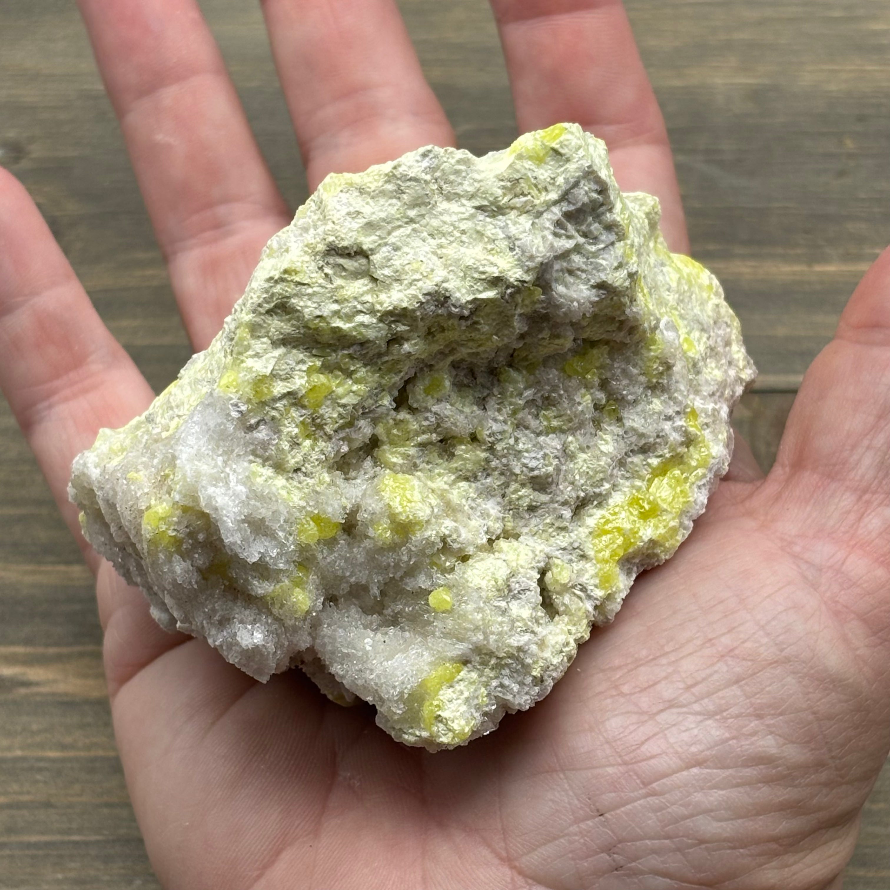 Sulfur on Quartz - 073