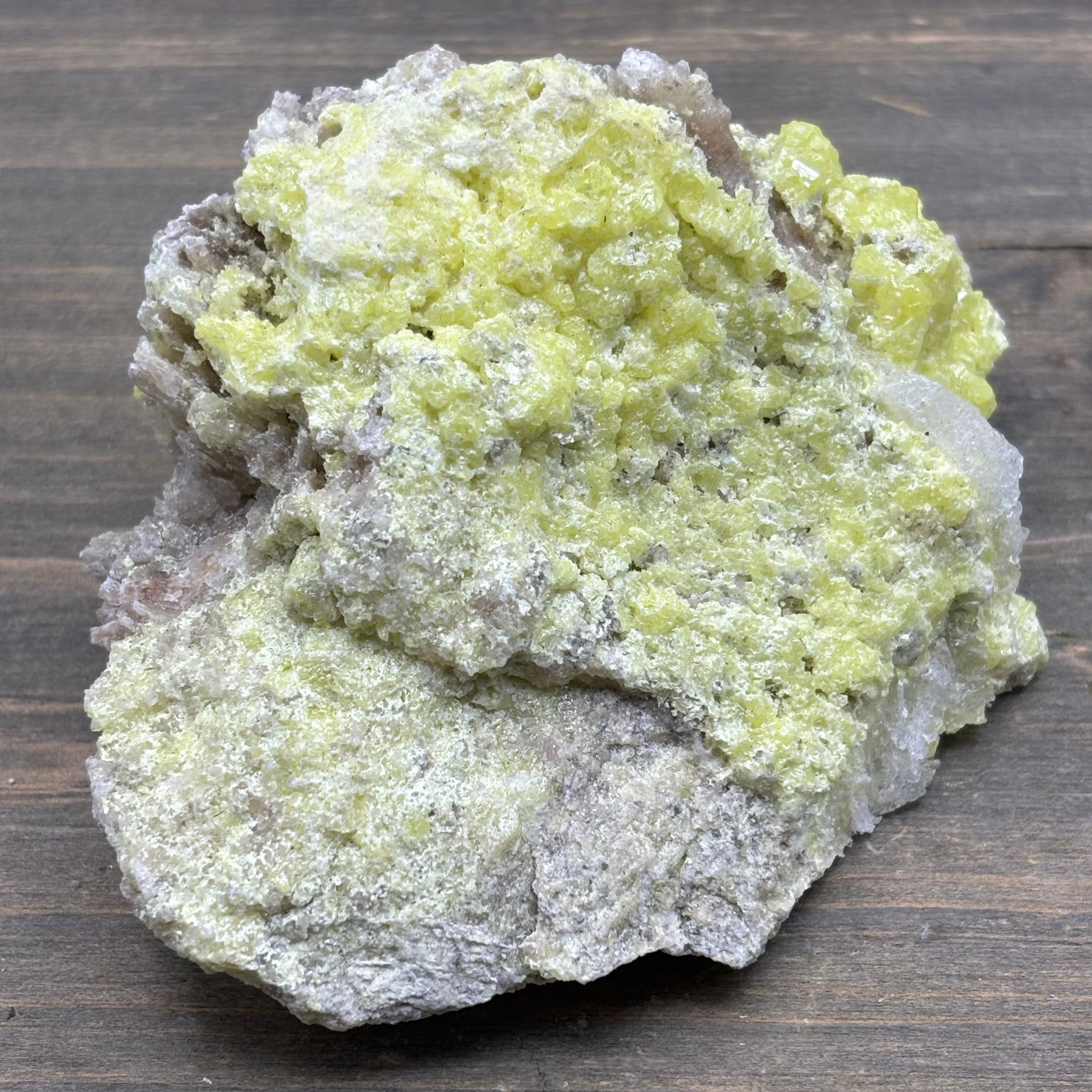 Sulfur on Quartz - 099