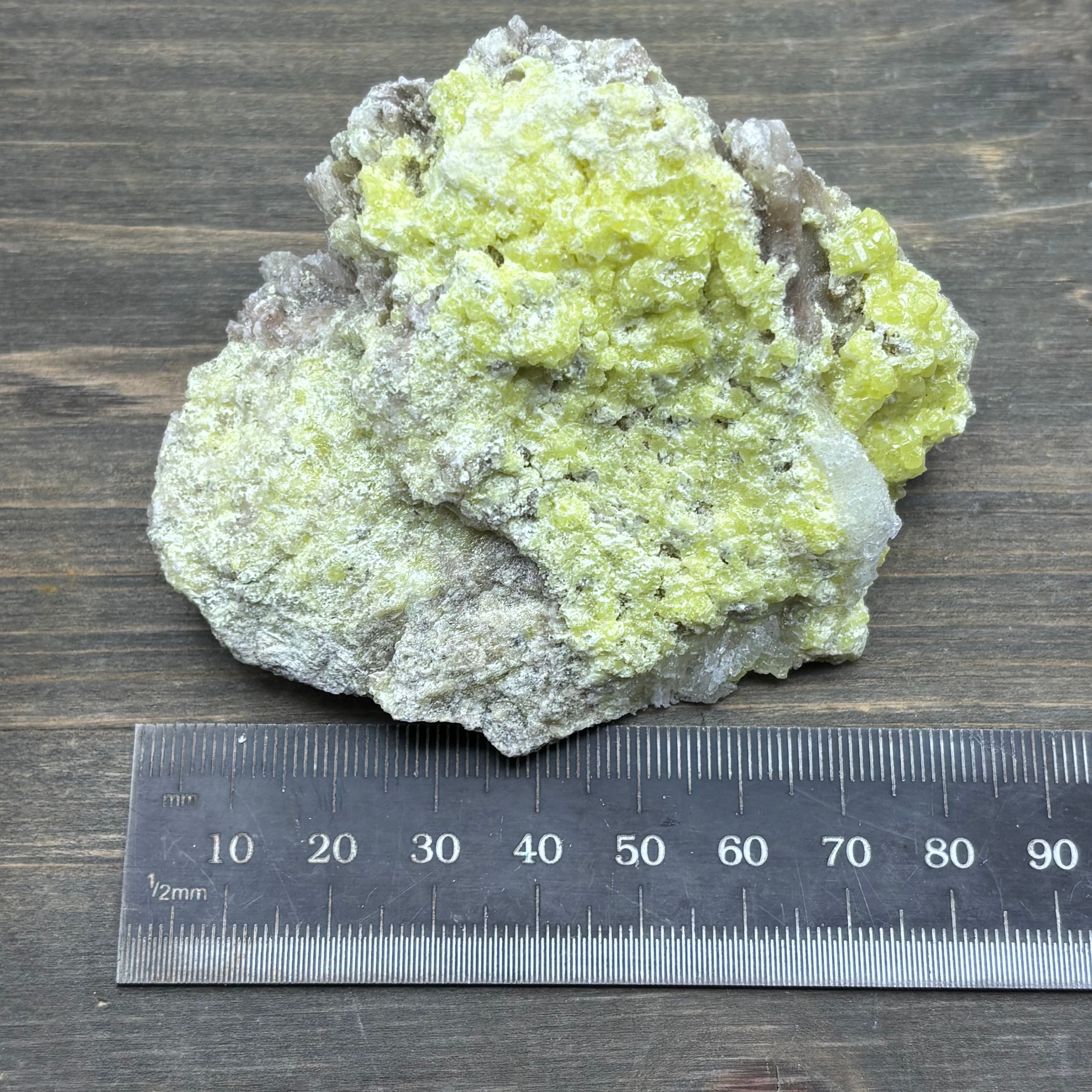 Sulfur on Quartz - 099