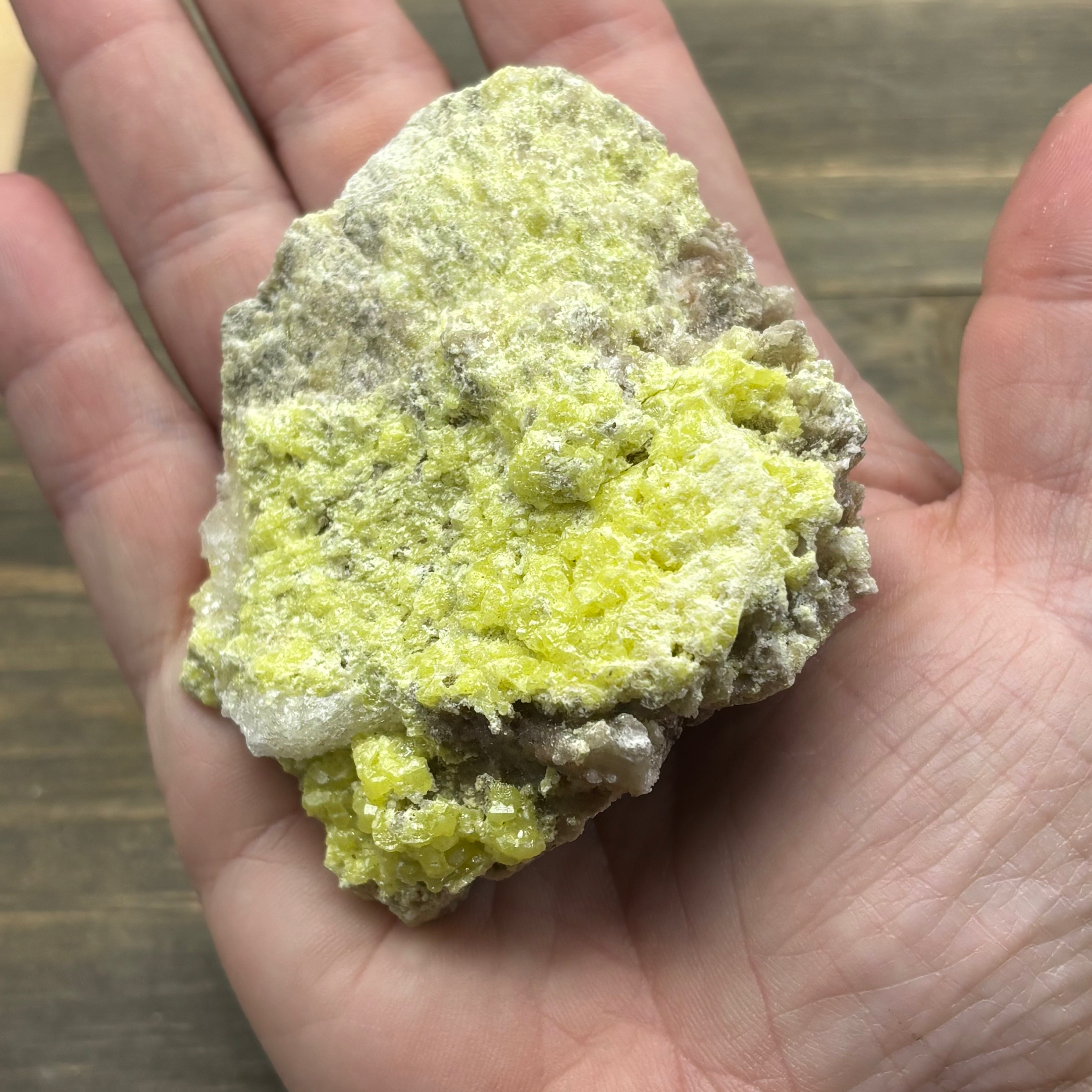 Sulfur on Quartz - 099