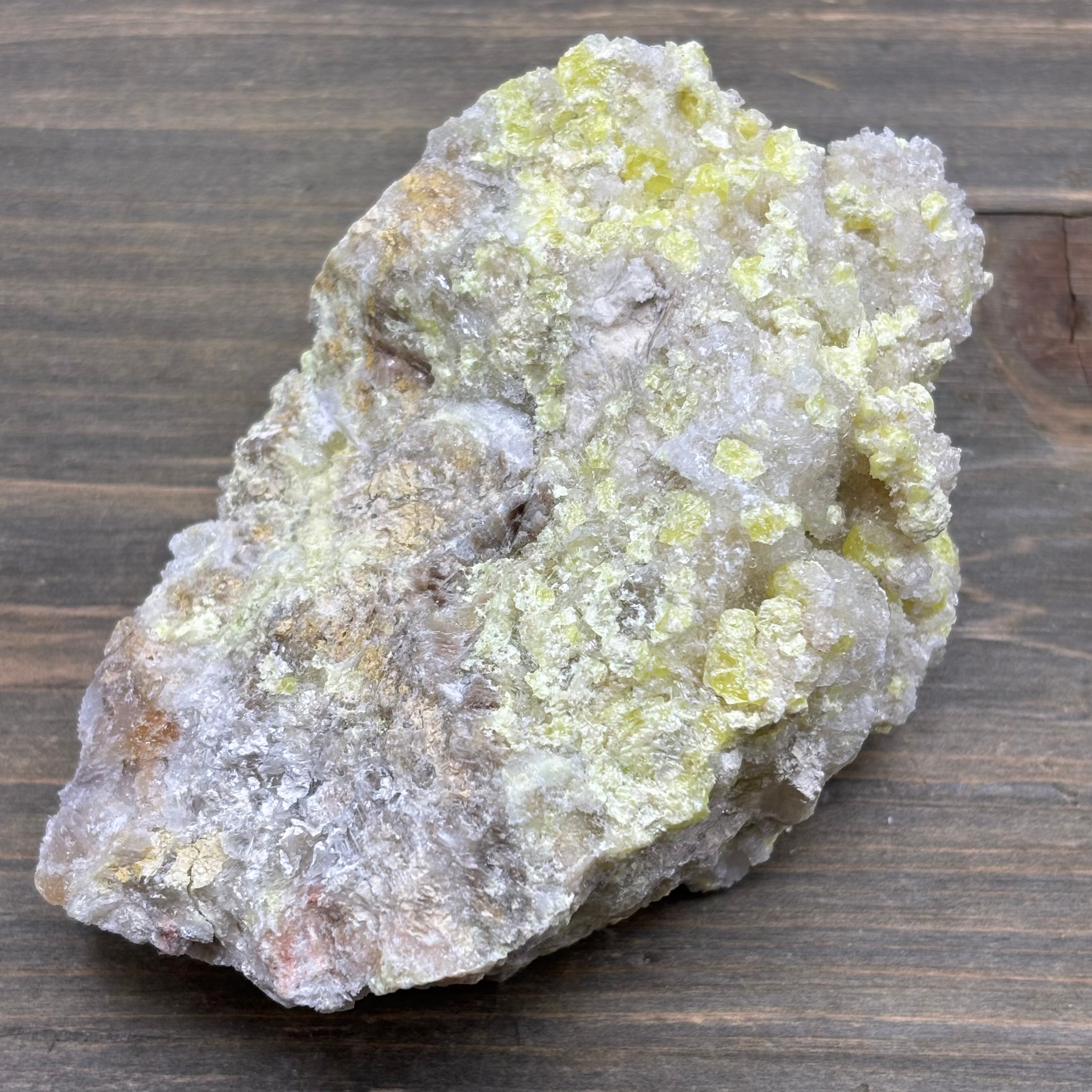 Sulfur on Quartz - 100