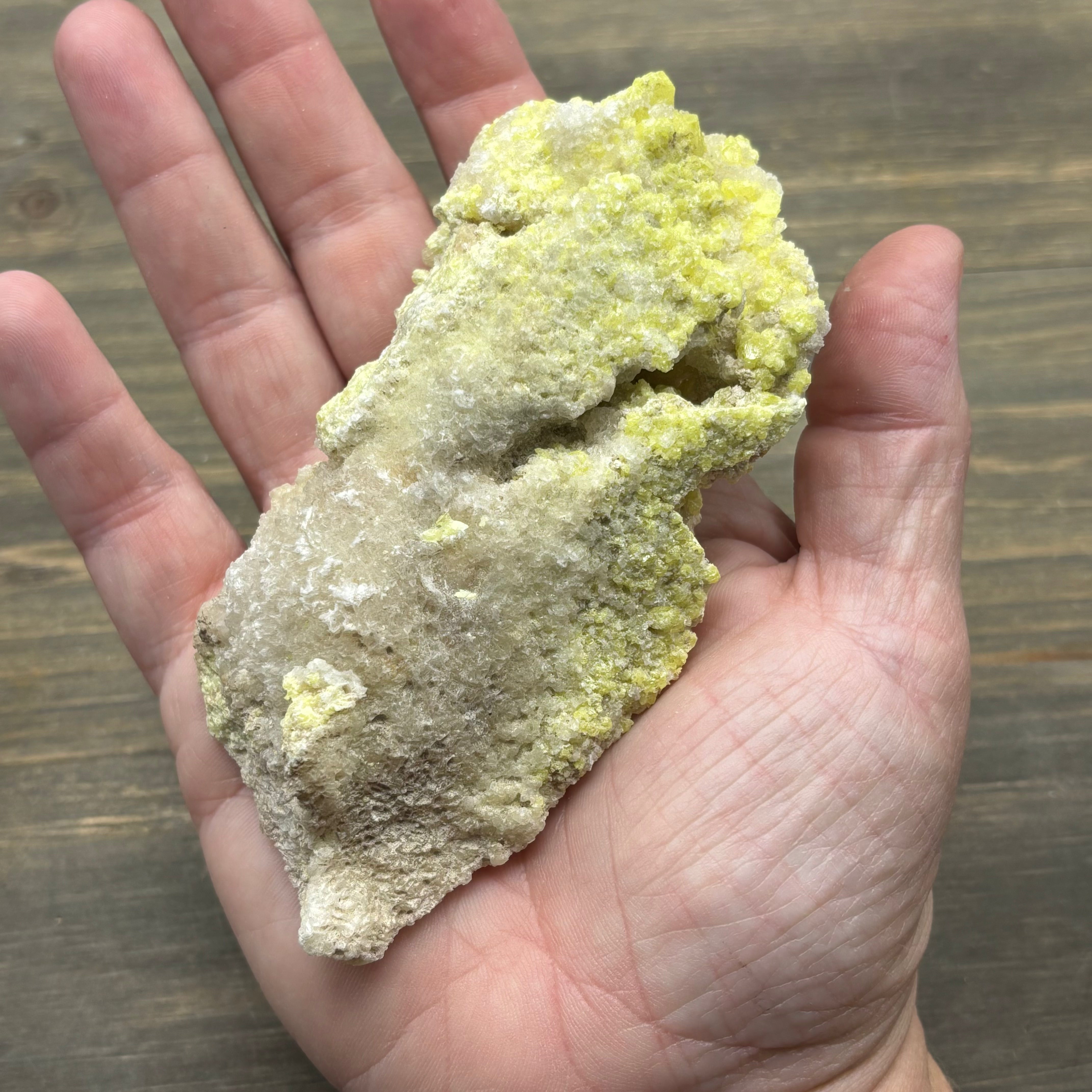Sulfur on Quartz - 104