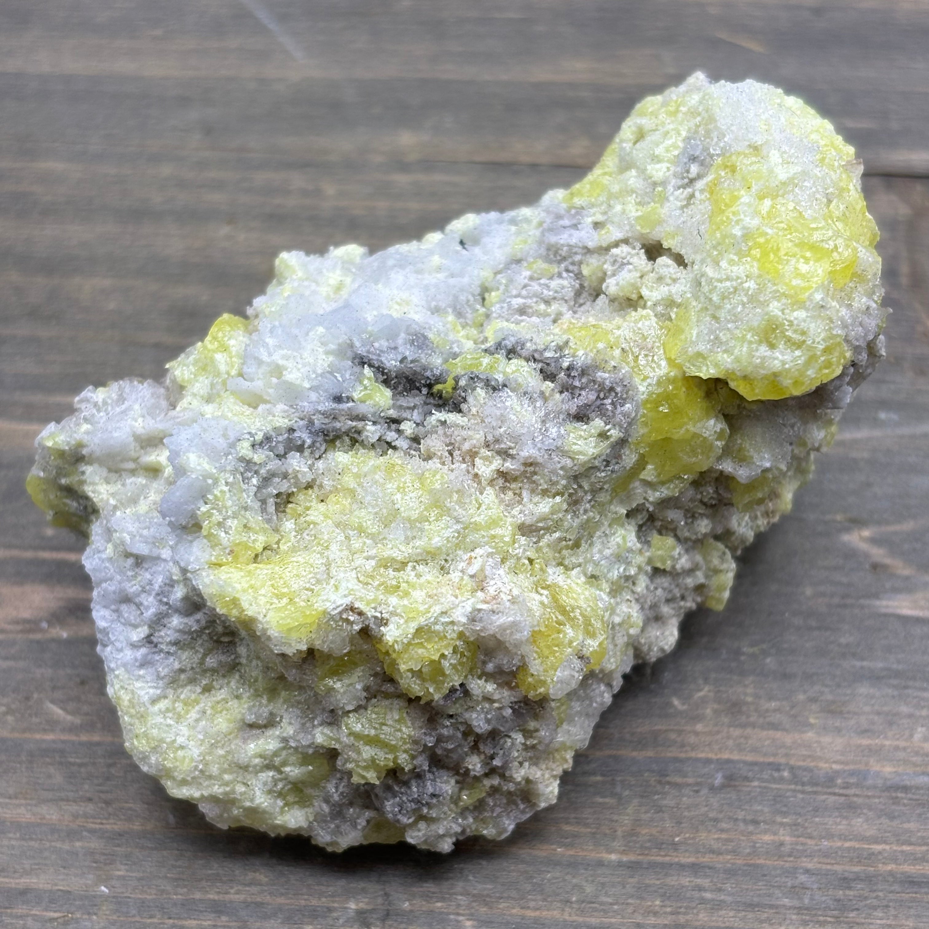 Sulfur on Quartz - 105