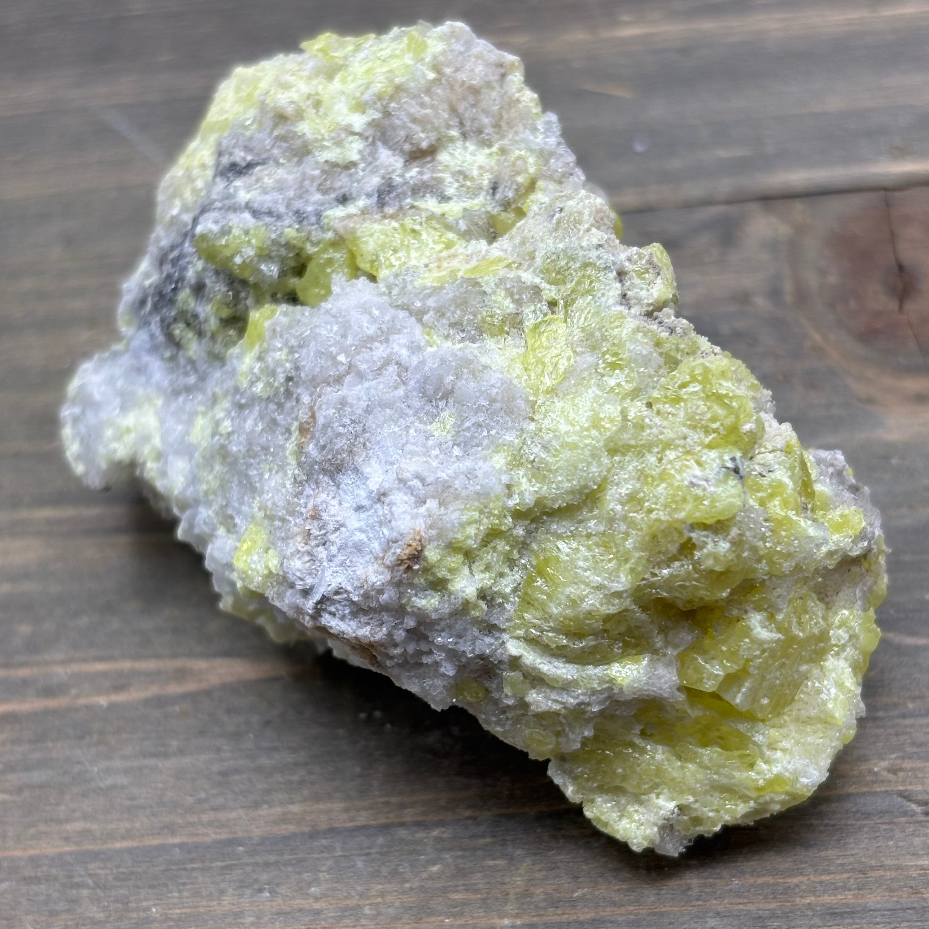 Sulfur on Quartz - 105