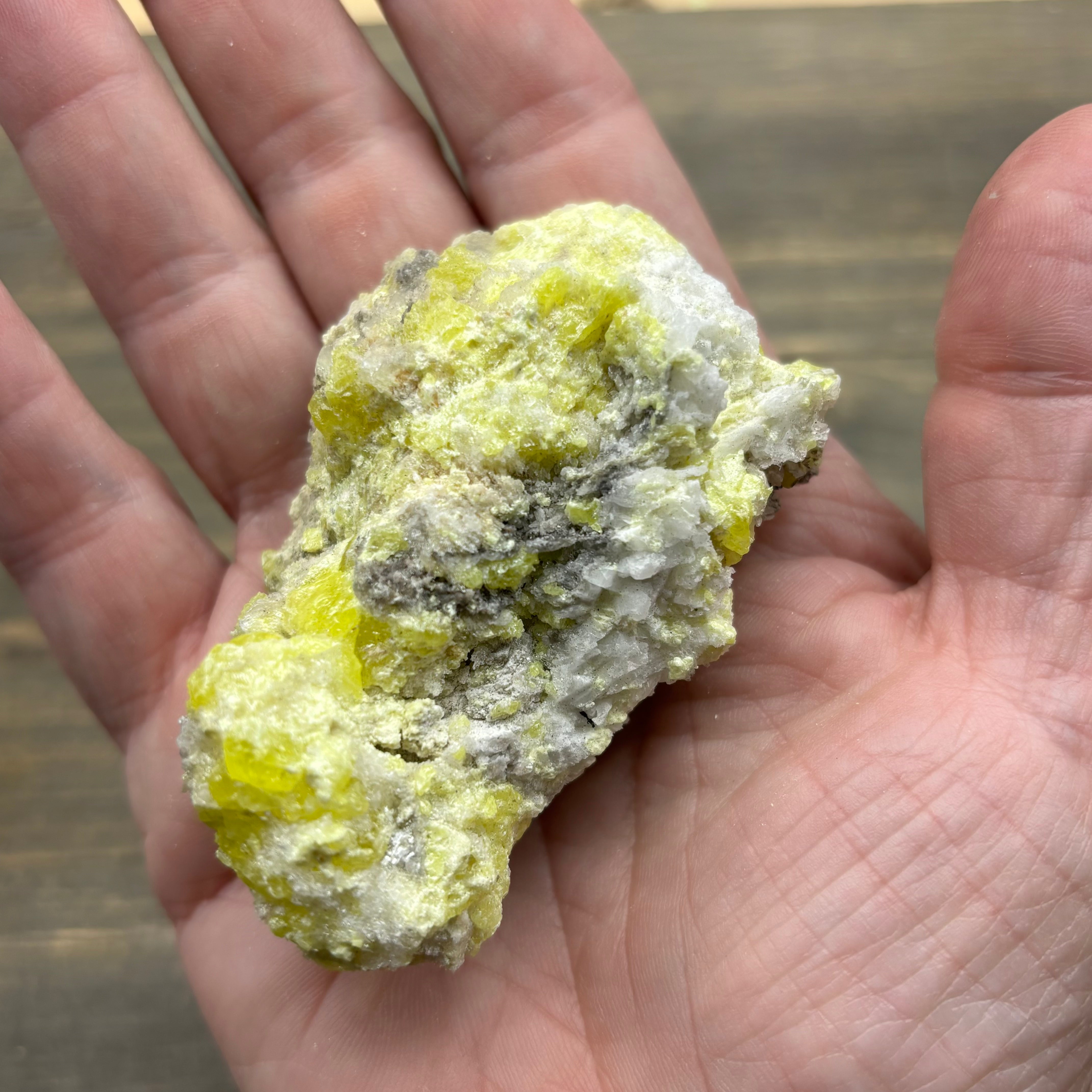 Sulfur on Quartz - 105