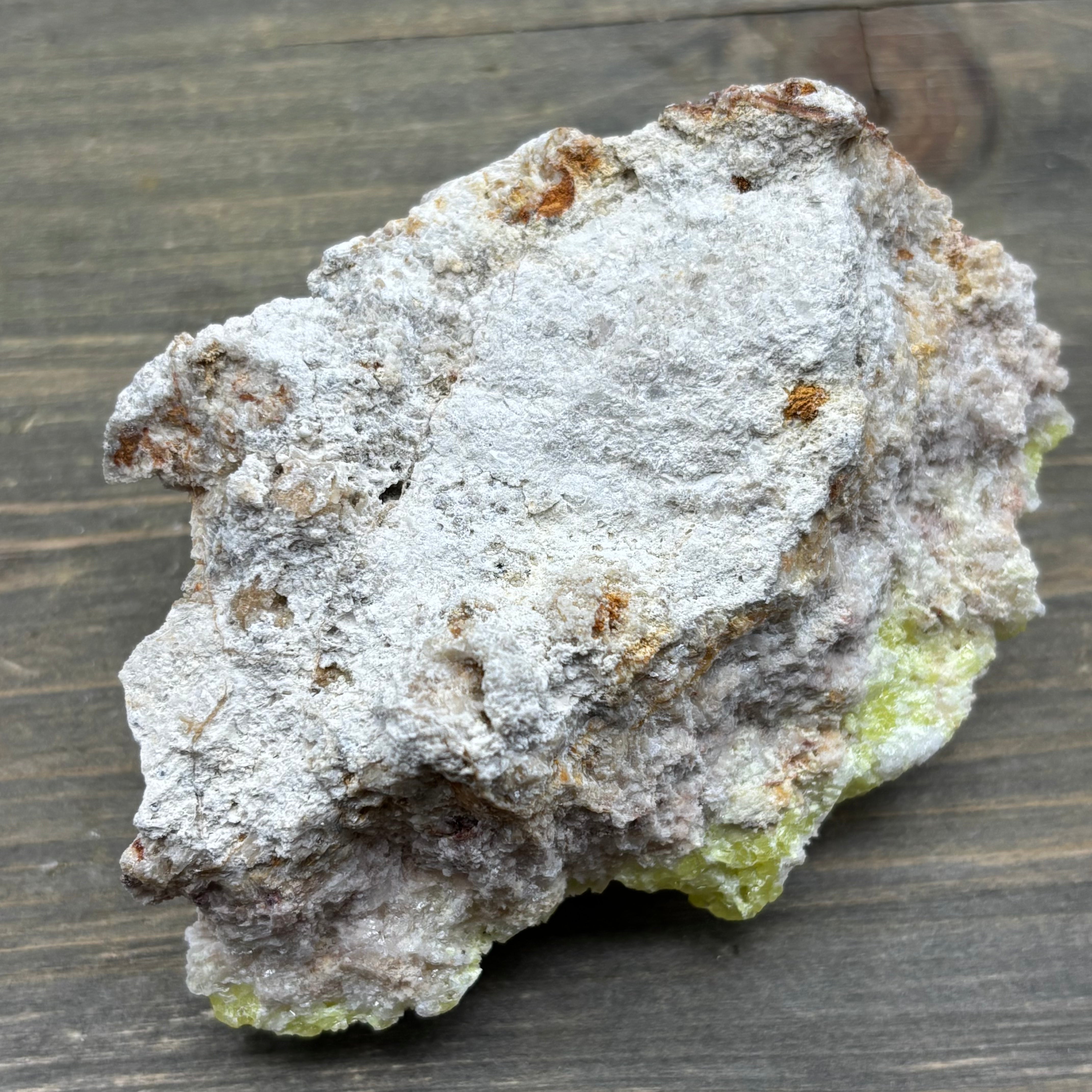 Sulfur on Quartz - 109