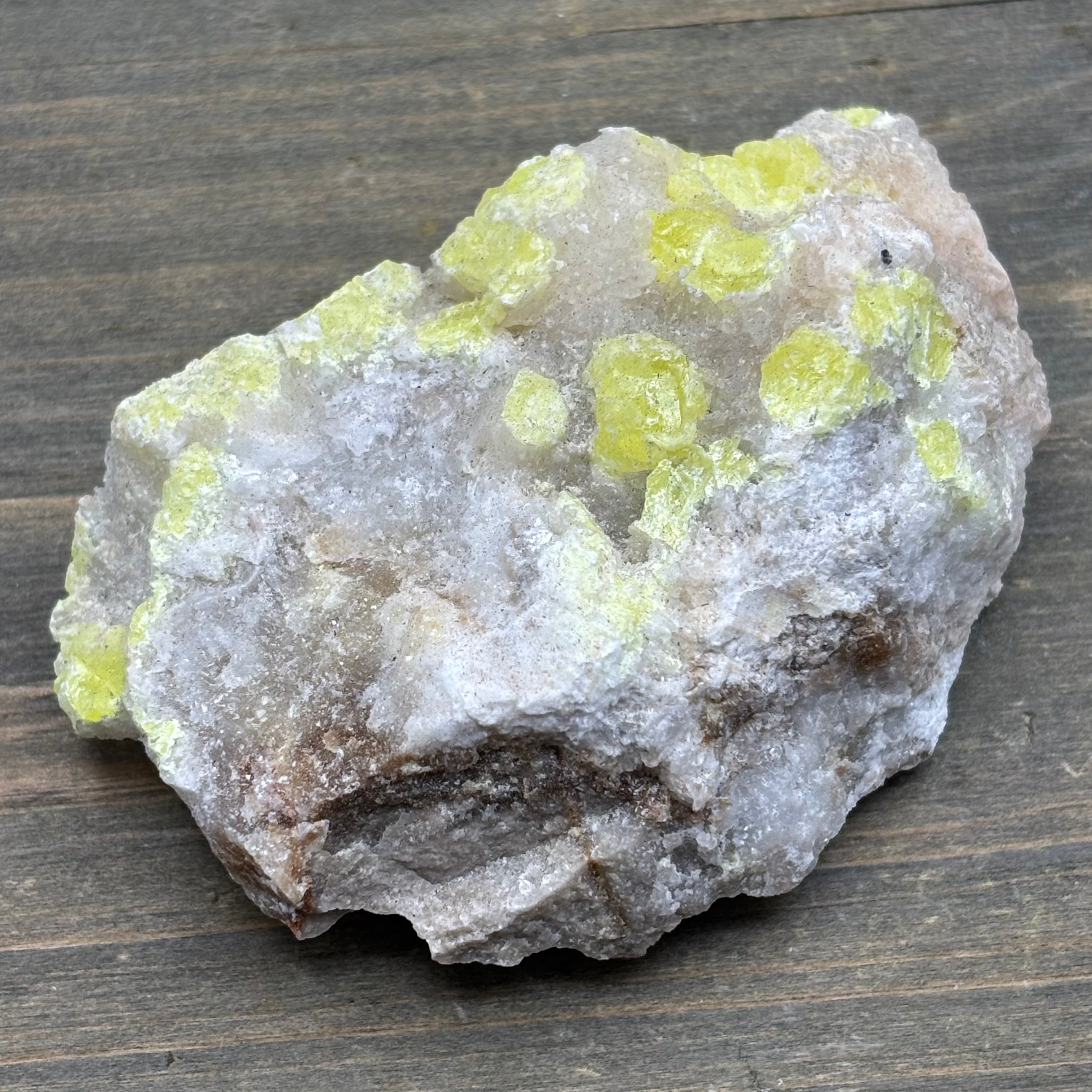 Sulfur on Quartz - 111