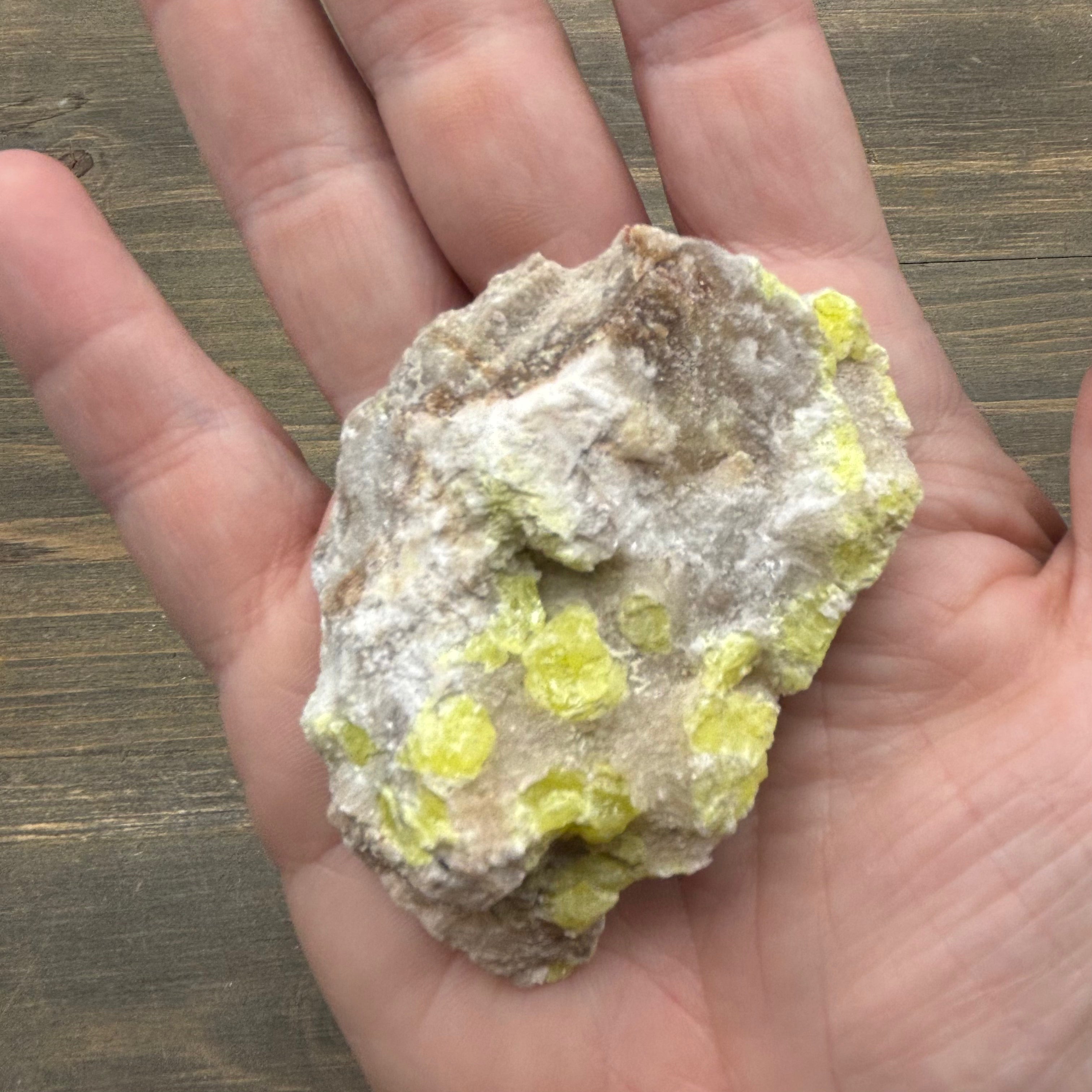 Sulfur on Quartz - 111