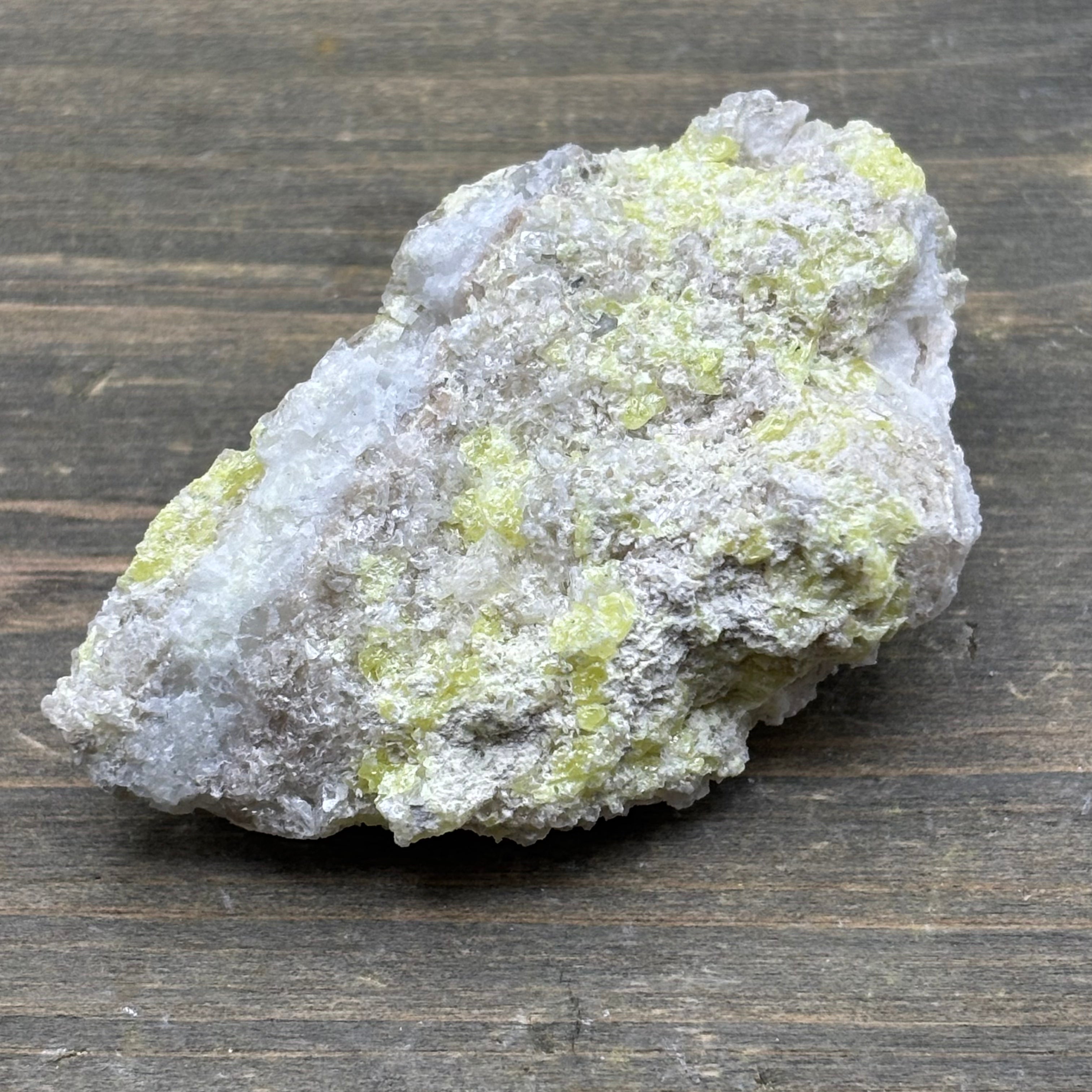Sulfur on Quartz - 113