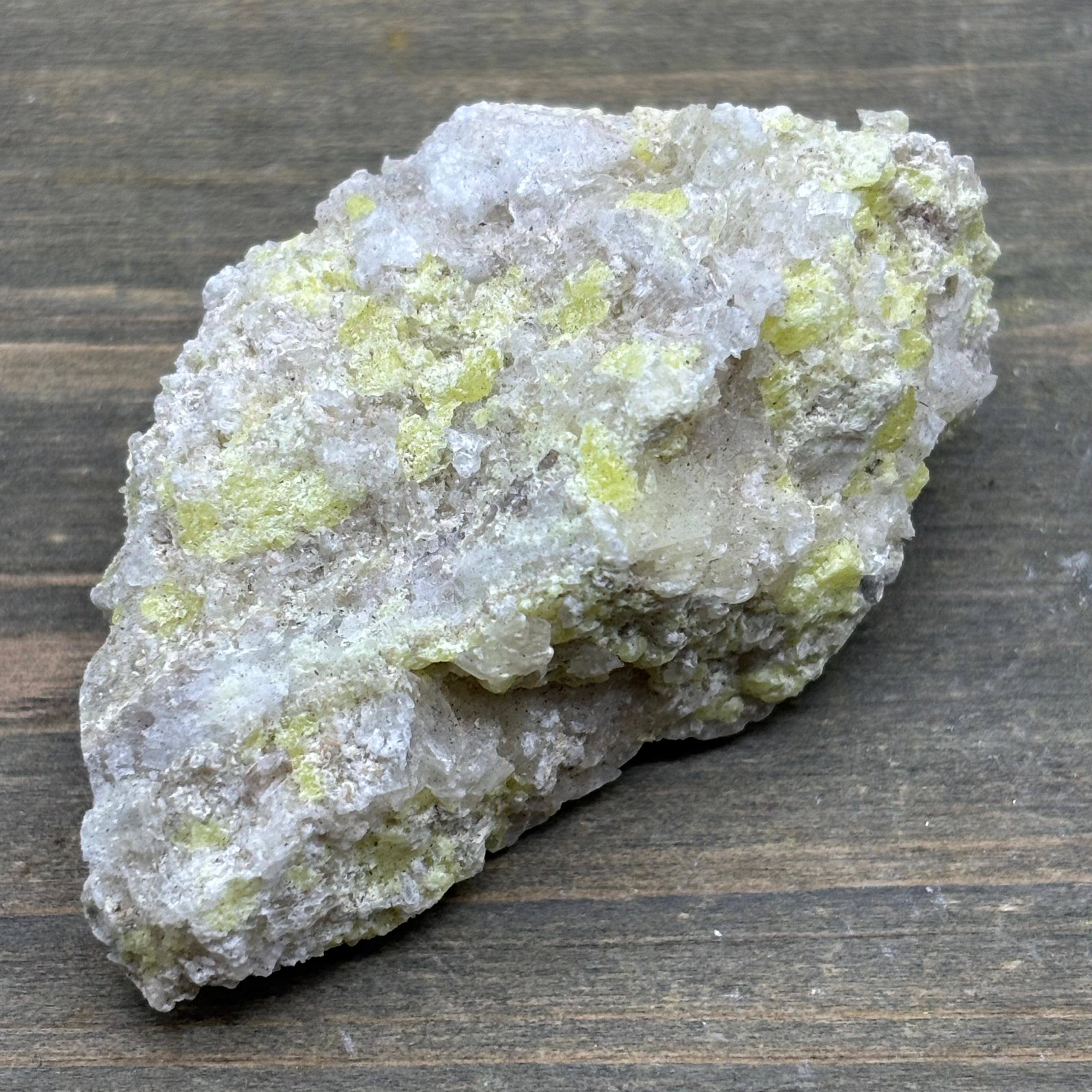 Sulfur on Quartz - 113