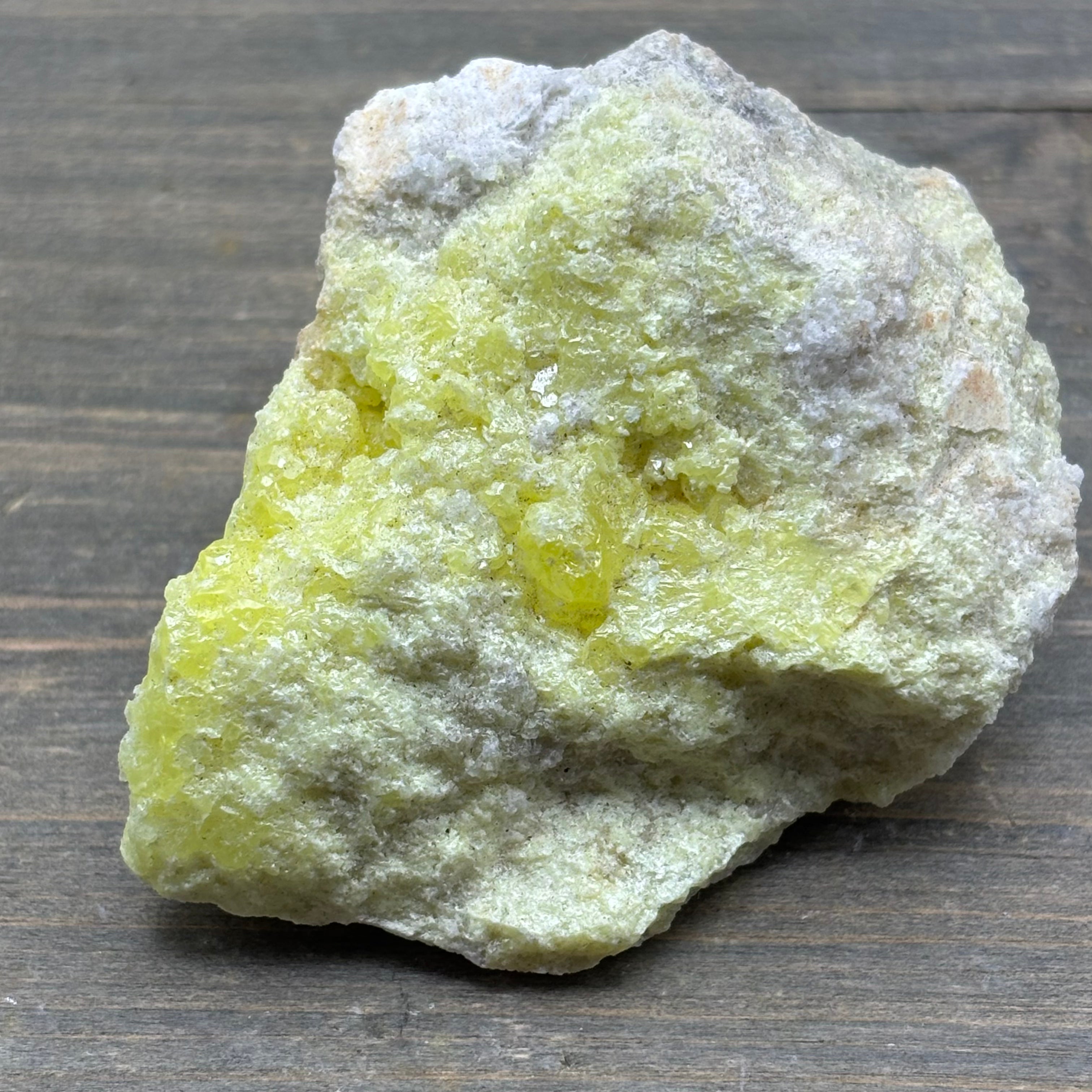 Sulfur on Quartz - 114