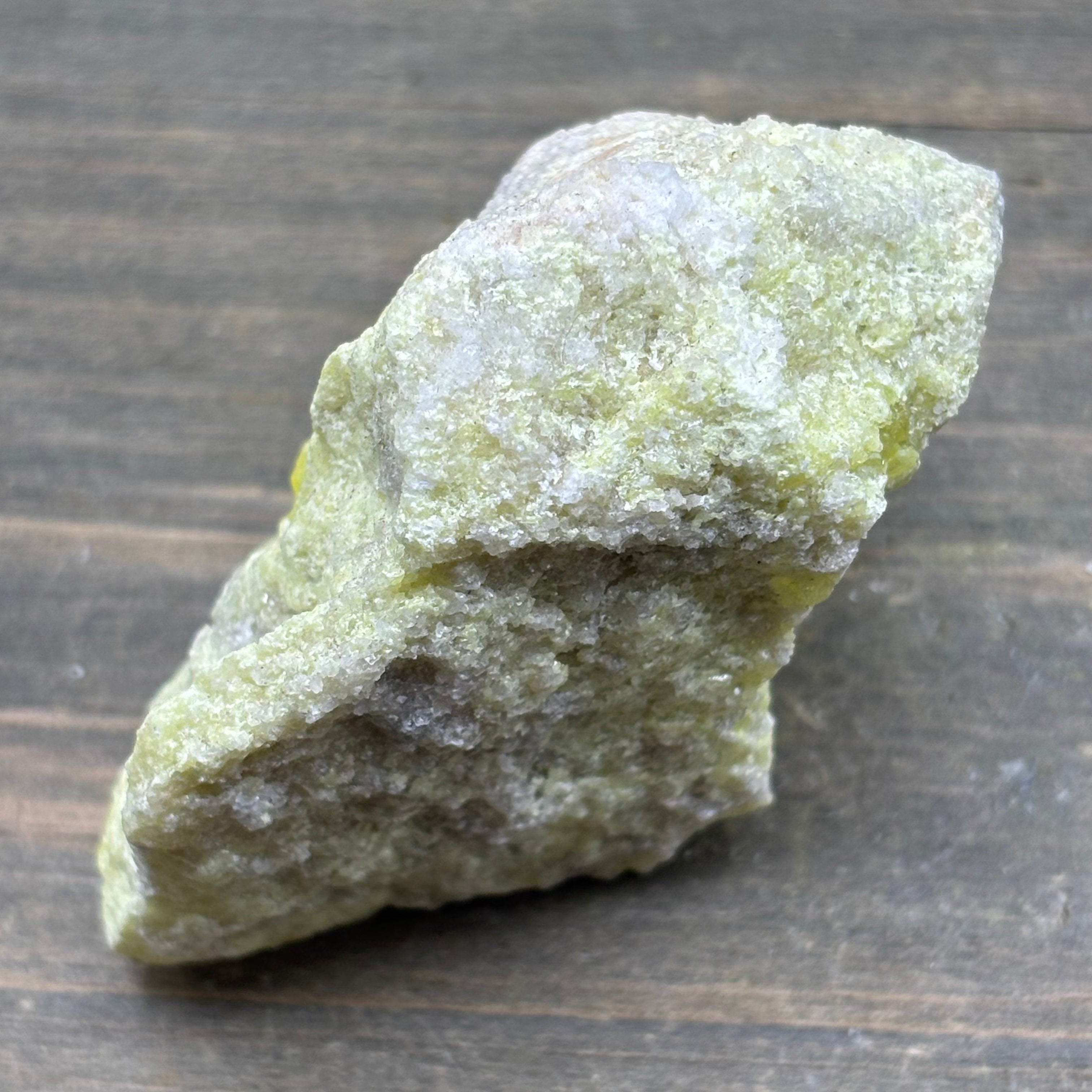 Sulfur on Quartz - 114