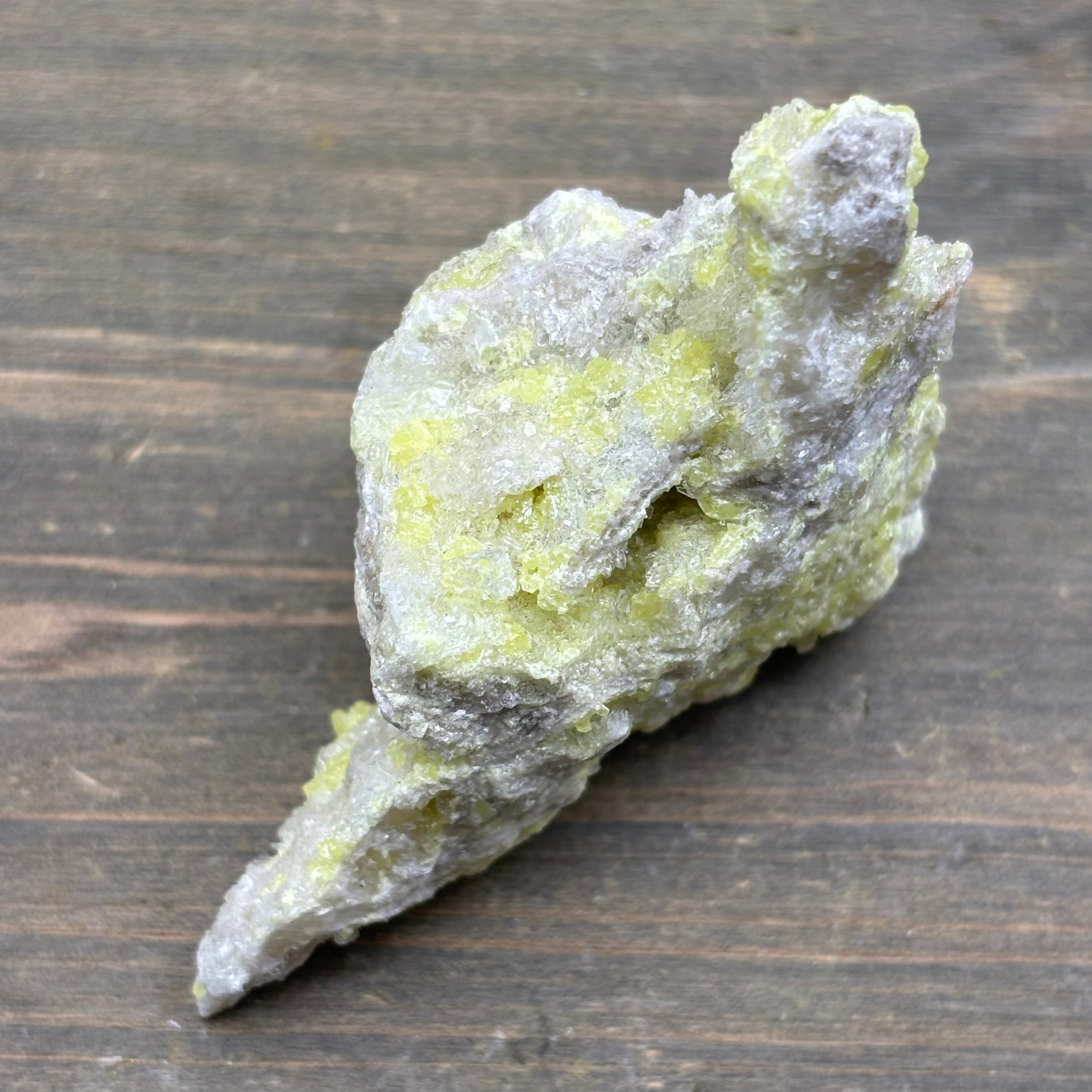 Sulfur on Quartz - 115
