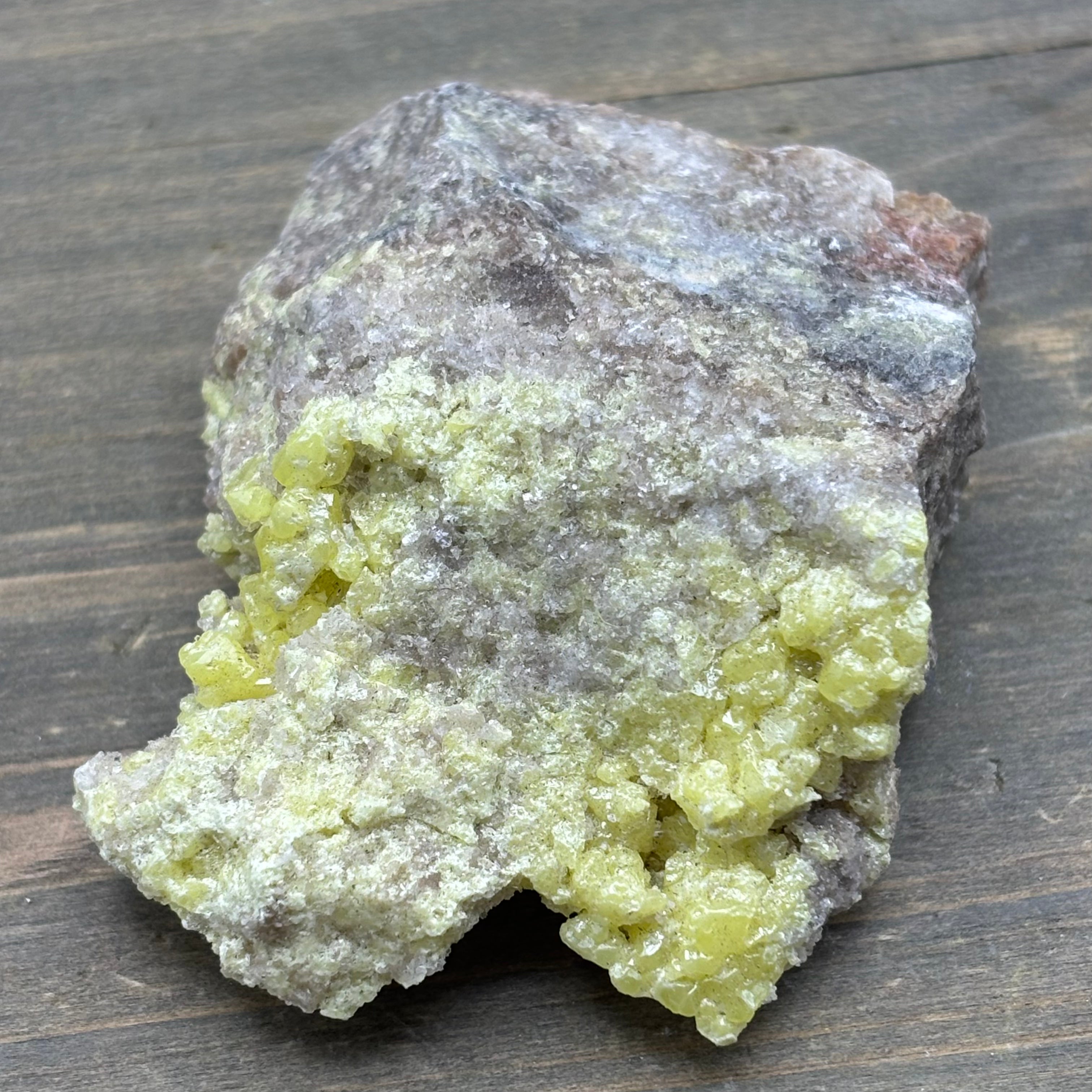 Sulfur on Quartz - 117