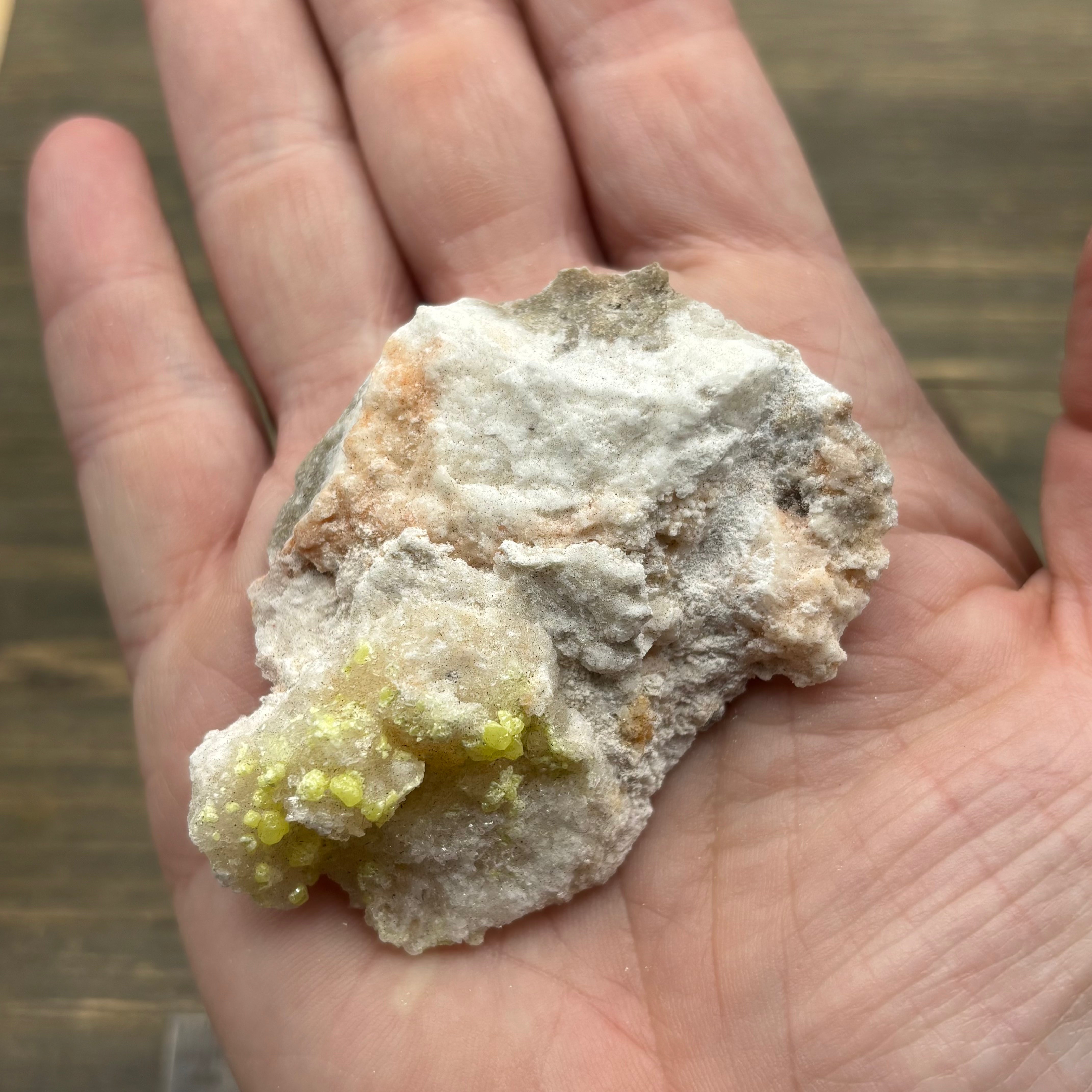 Sulfur on Quartz - 118