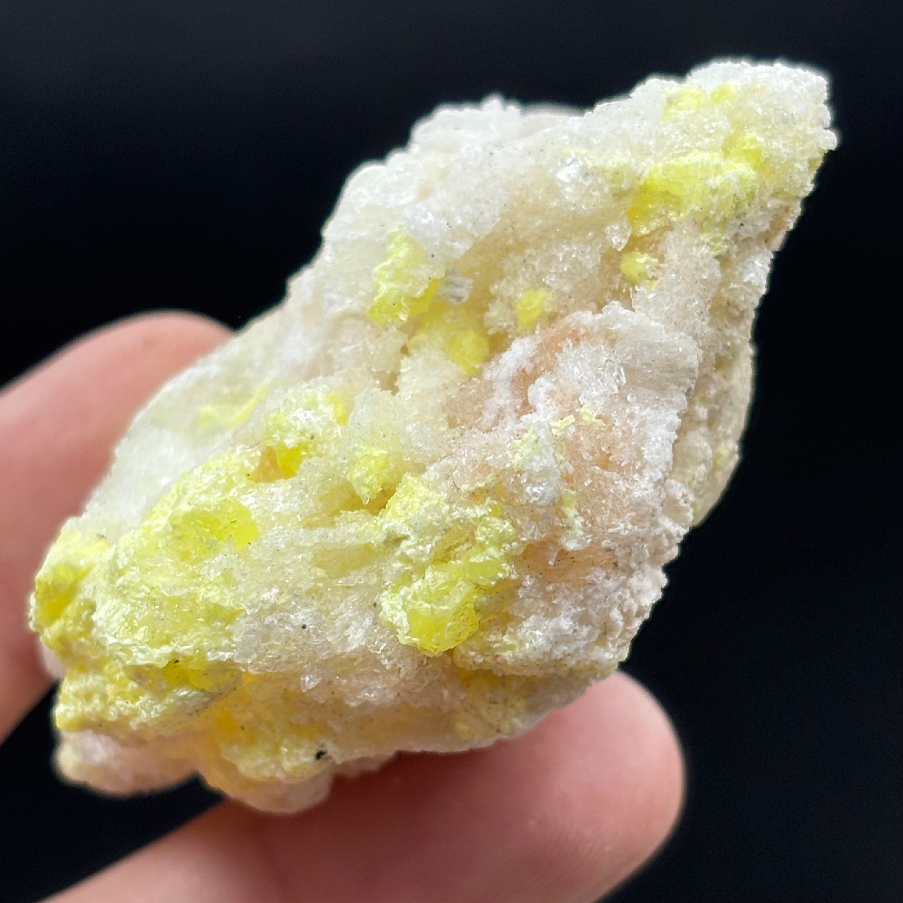 Sulfur on Quartz - 119