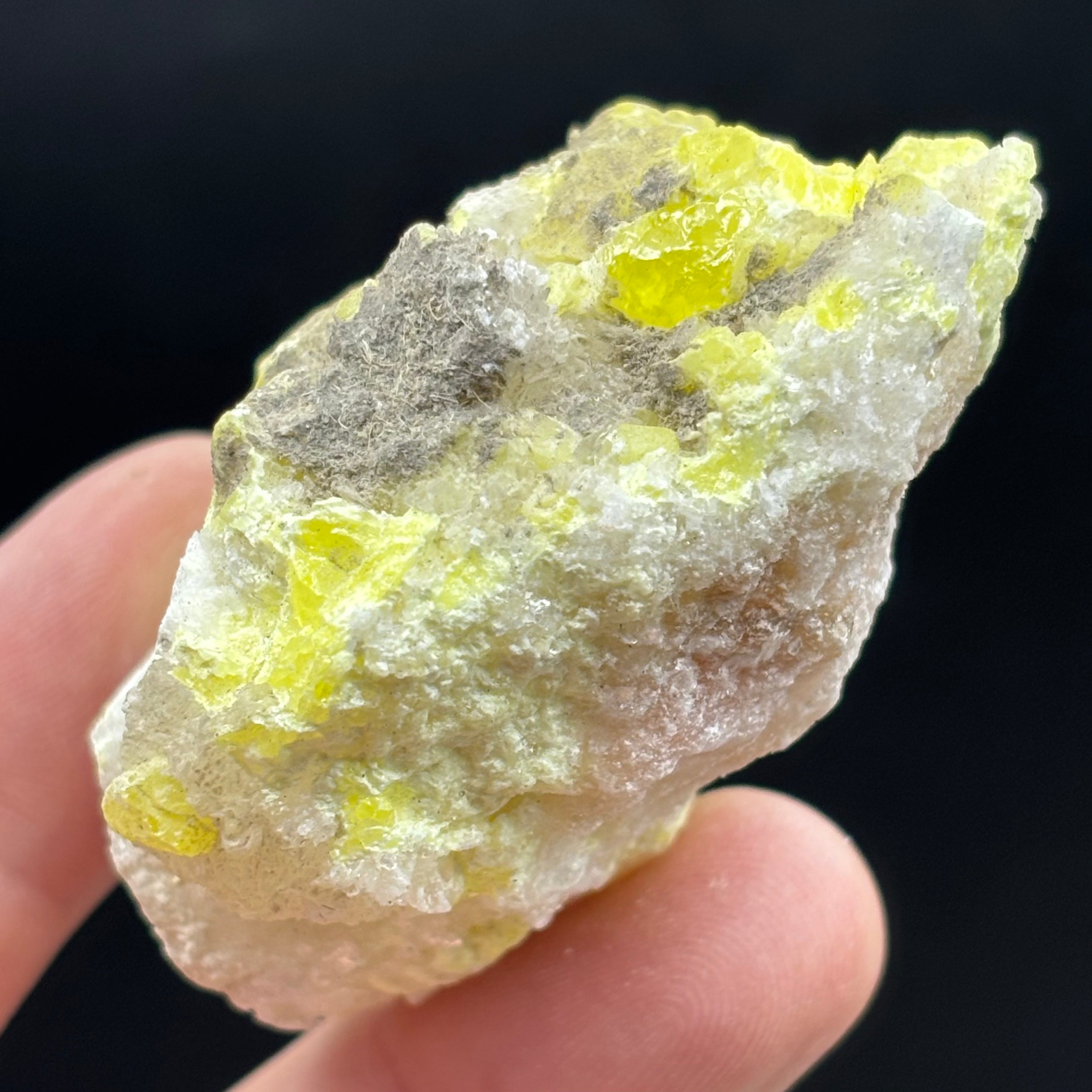 Sulfur on Quartz - 120