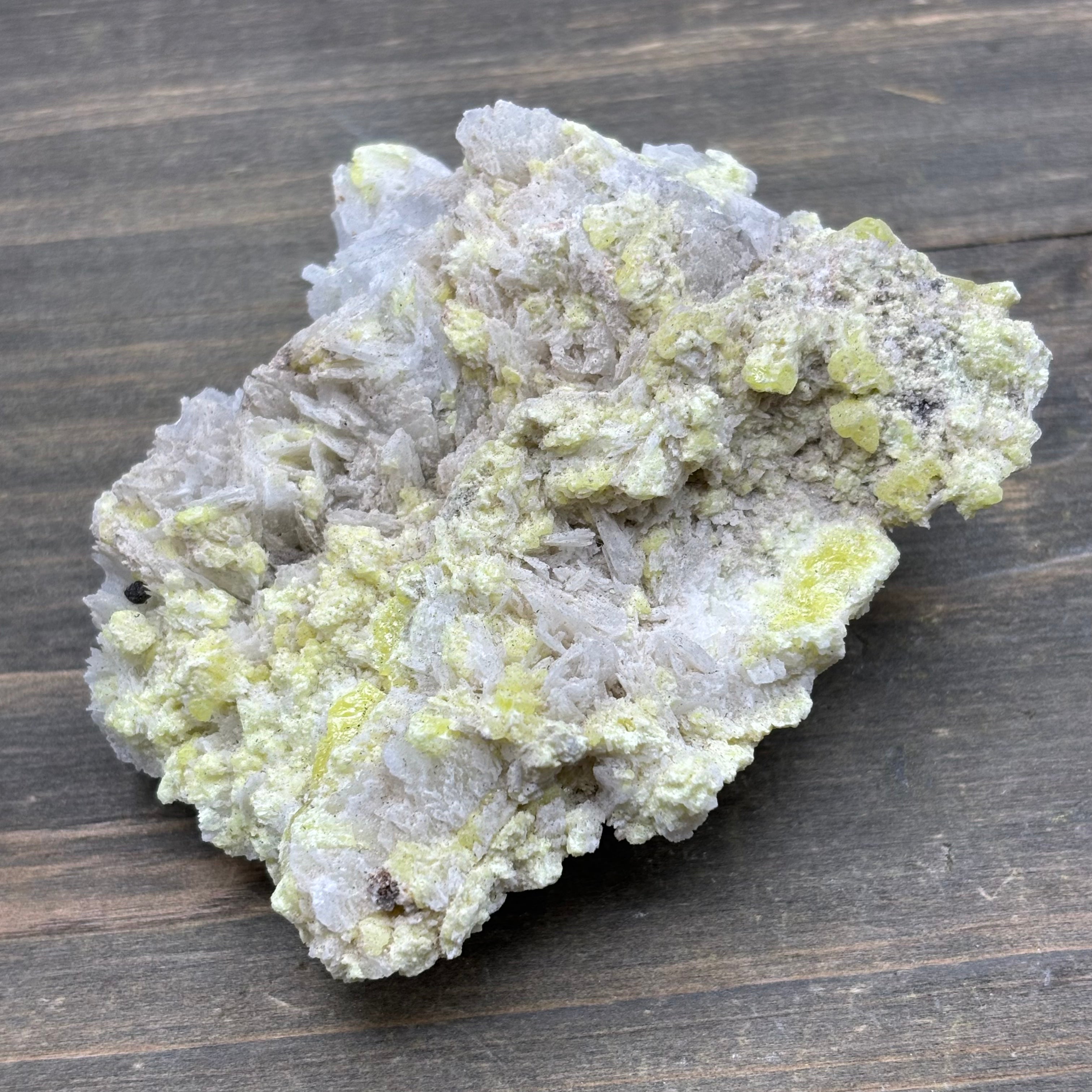 Sulfur on Quartz - 122