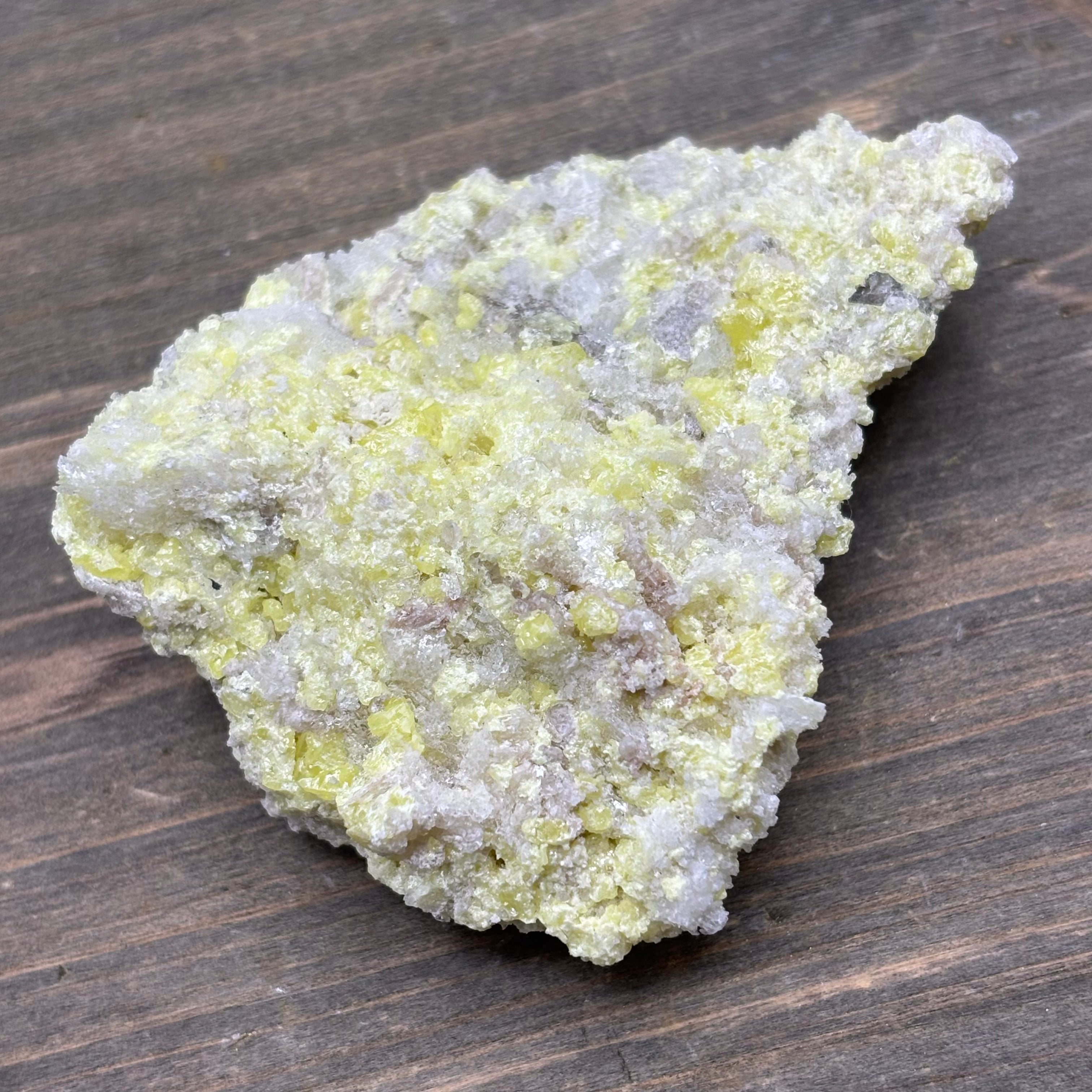 Sulfur on Quartz - 123
