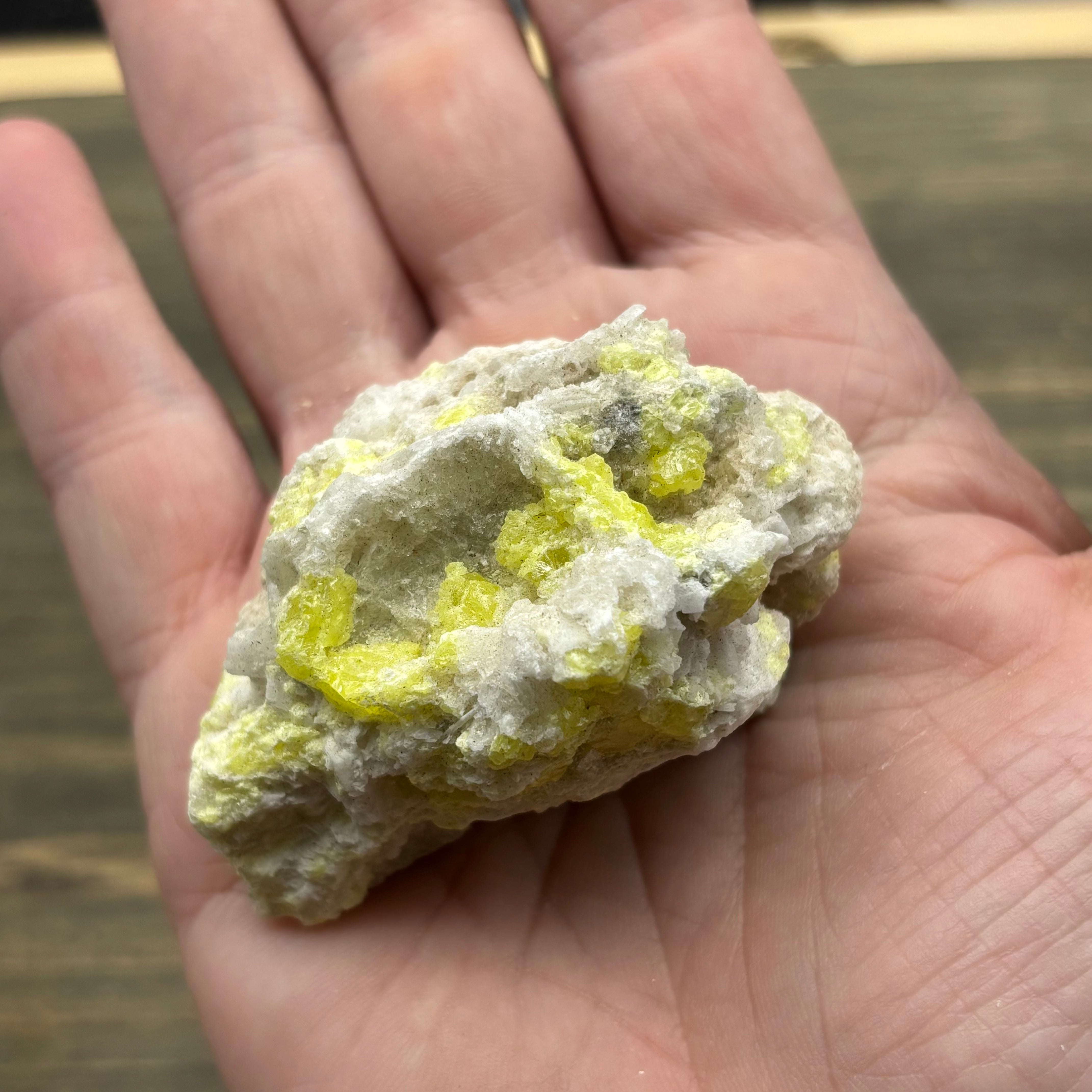 Sulfur on Quartz - 124