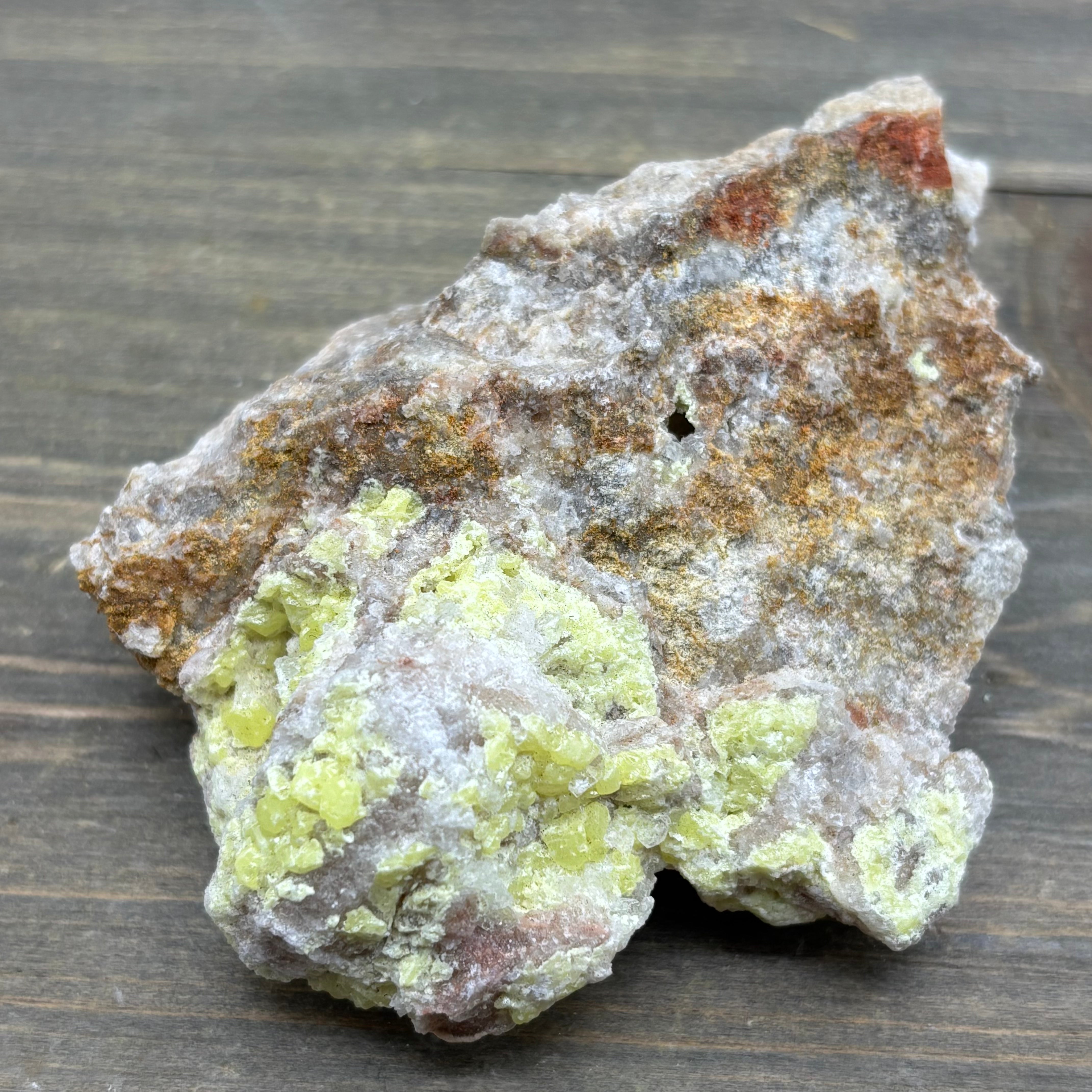 Sulfur on Quartz - 128
