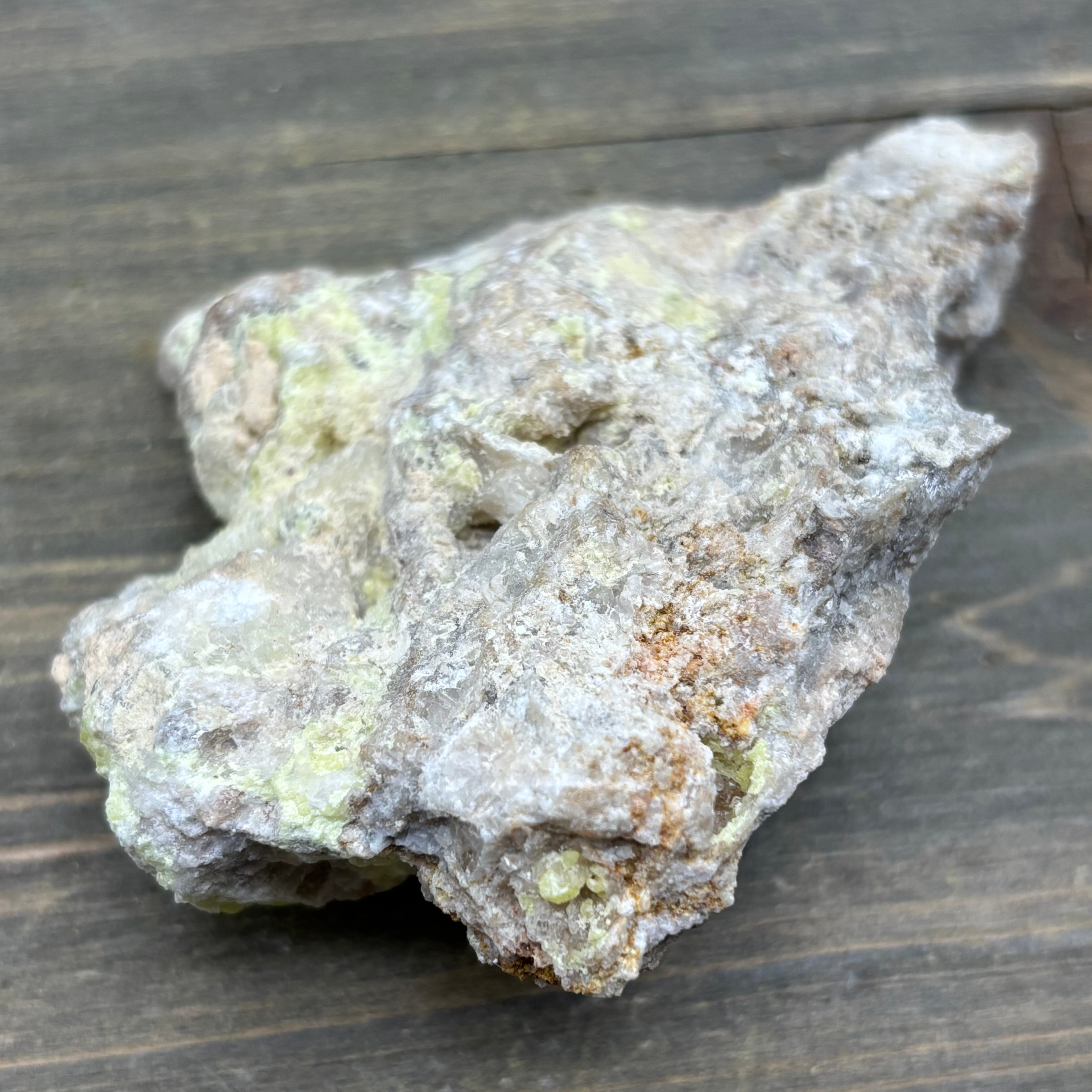 Sulfur on Quartz - 128