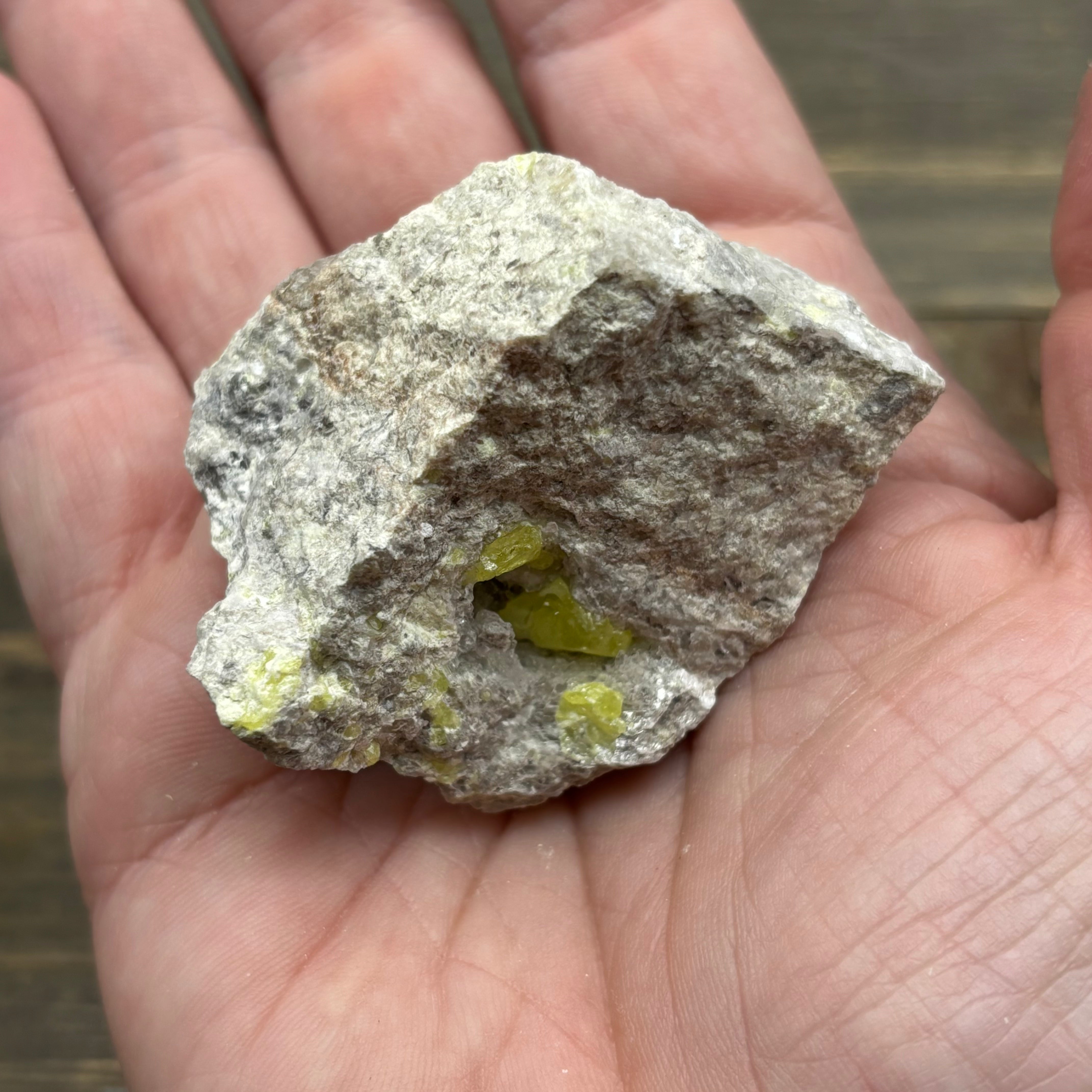 Sulfur on Quartz - 129