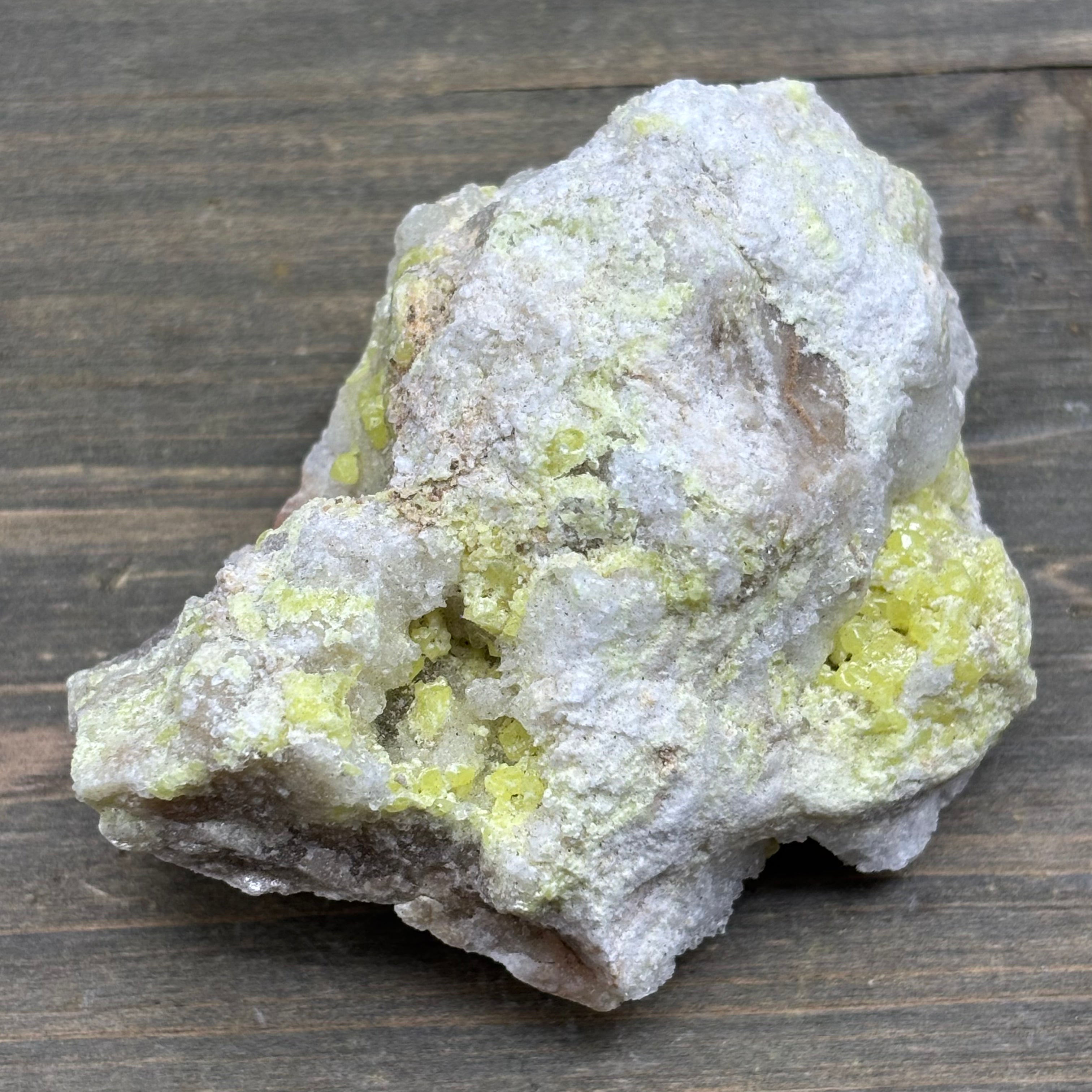 Sulfur on Quartz - 132