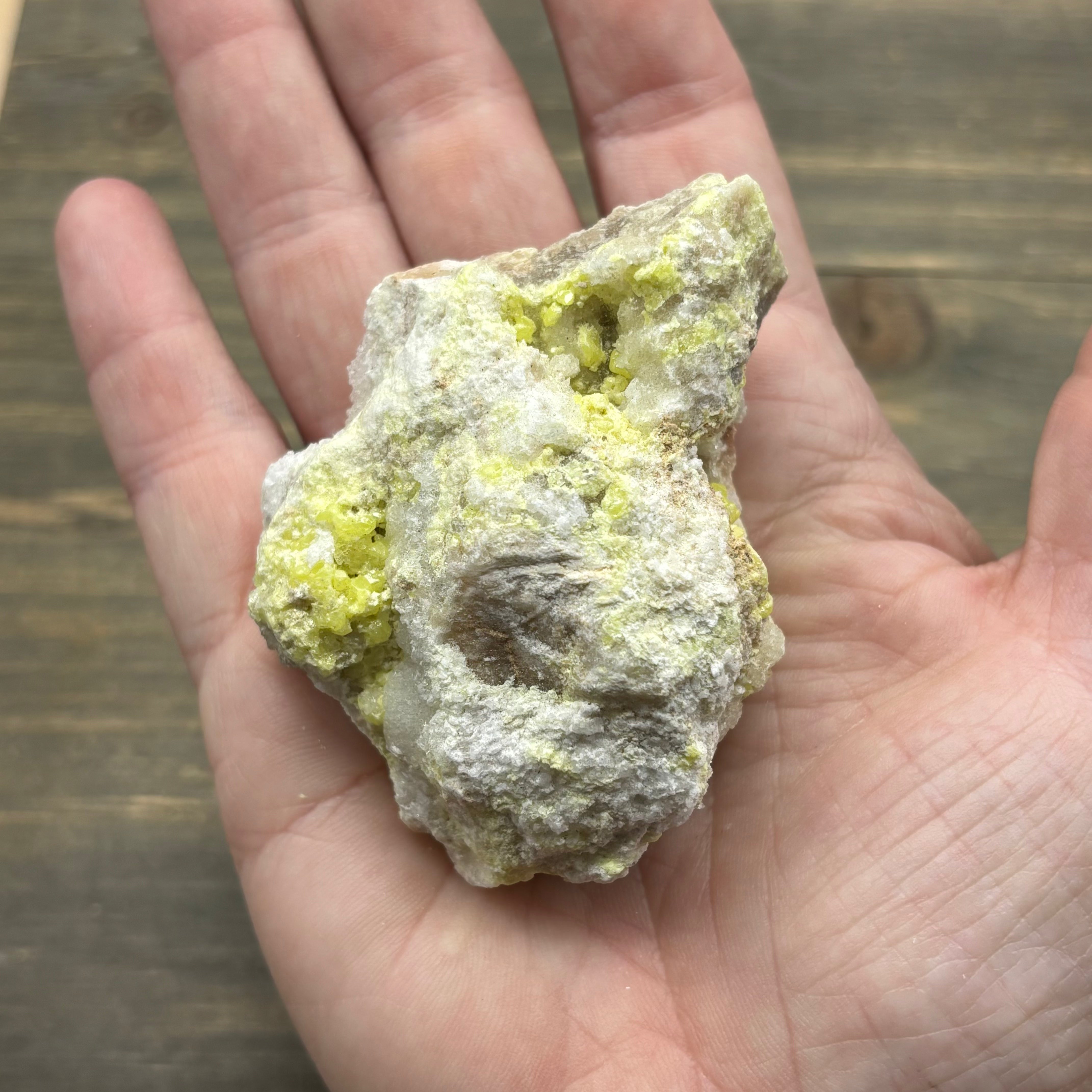 Sulfur on Quartz - 132