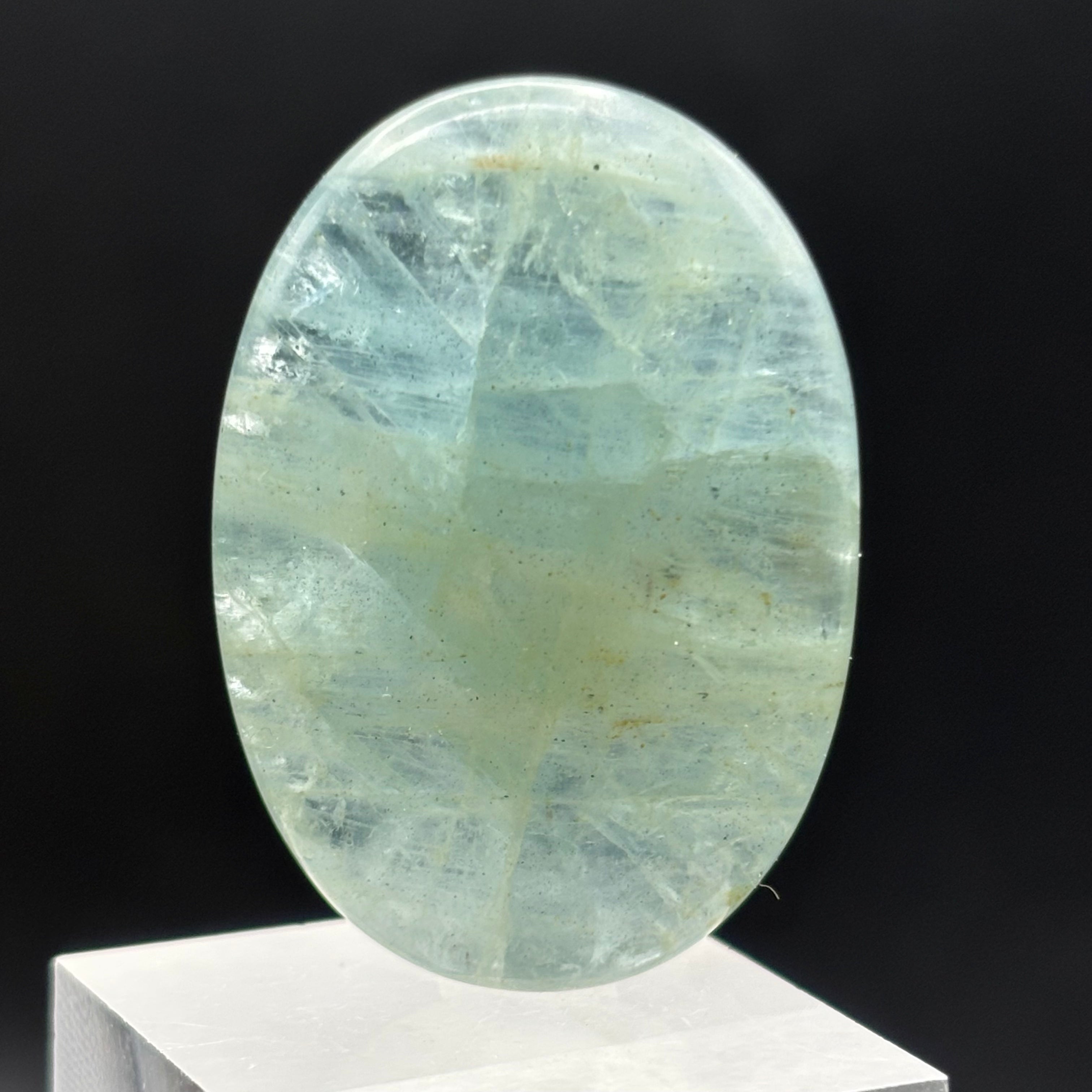 Aquamarine Magic Oval - 036