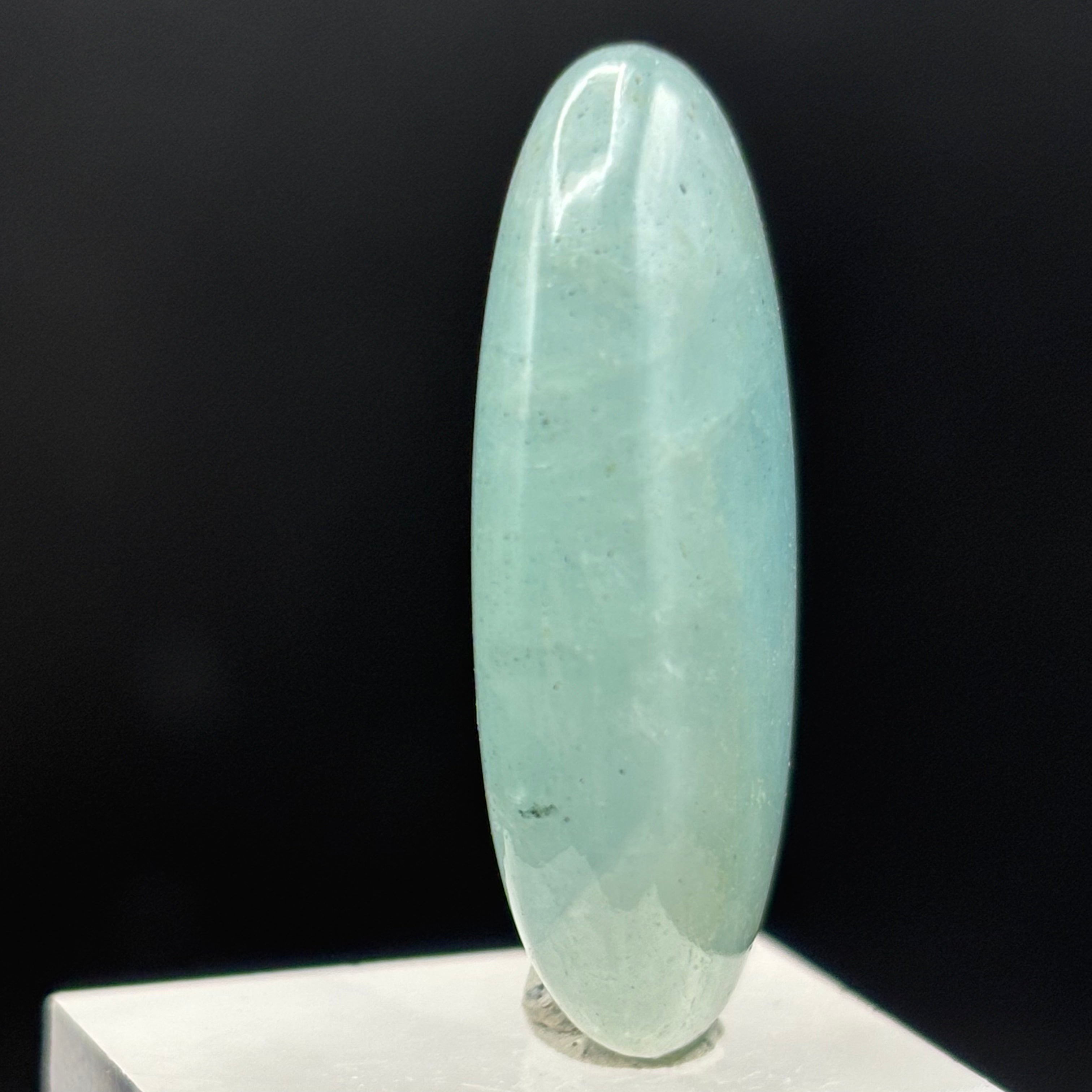 Aquamarine Magic Oval - 039