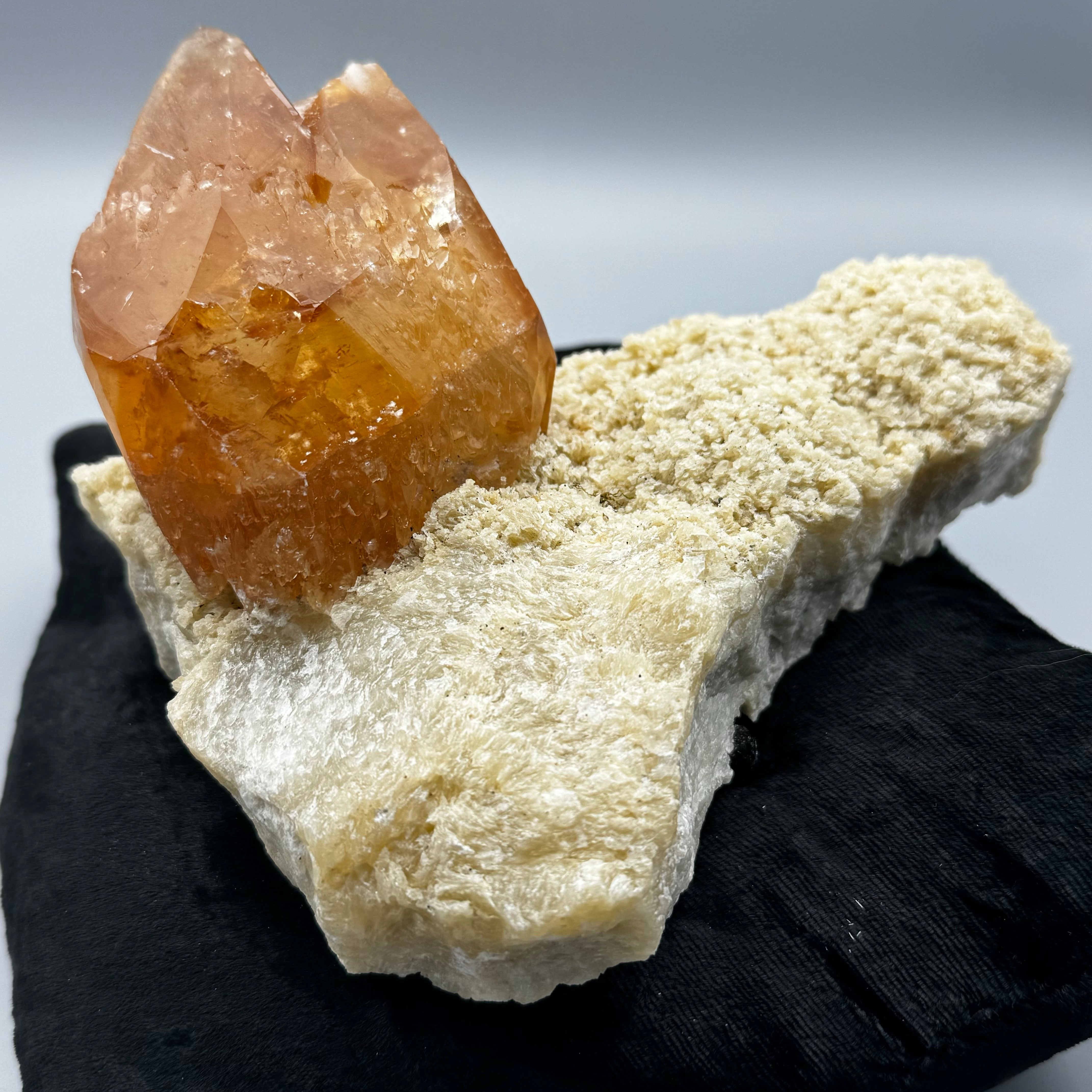 Elmwood 460. Calcite and Barite on Sphalerite
