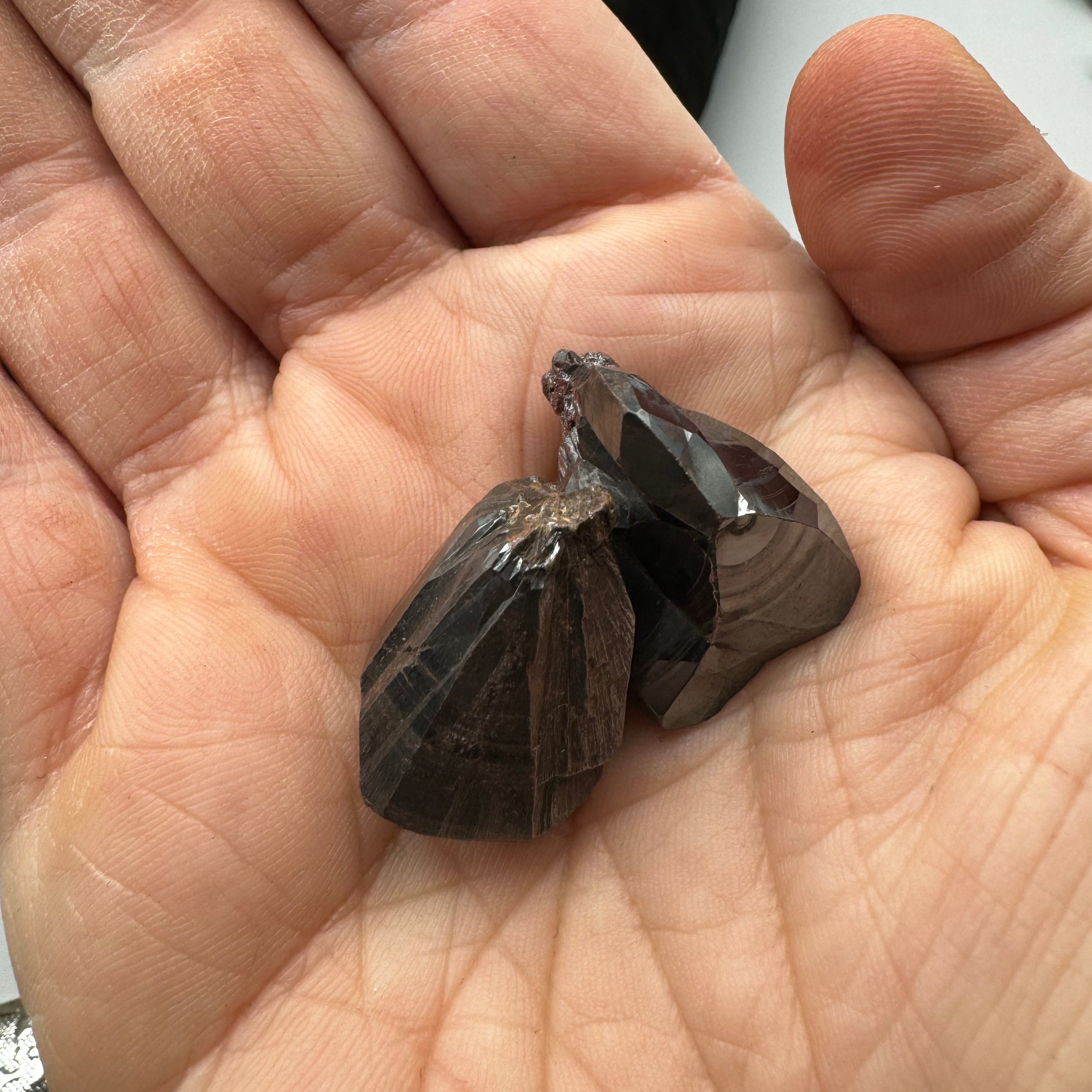 Hematite Point Pair