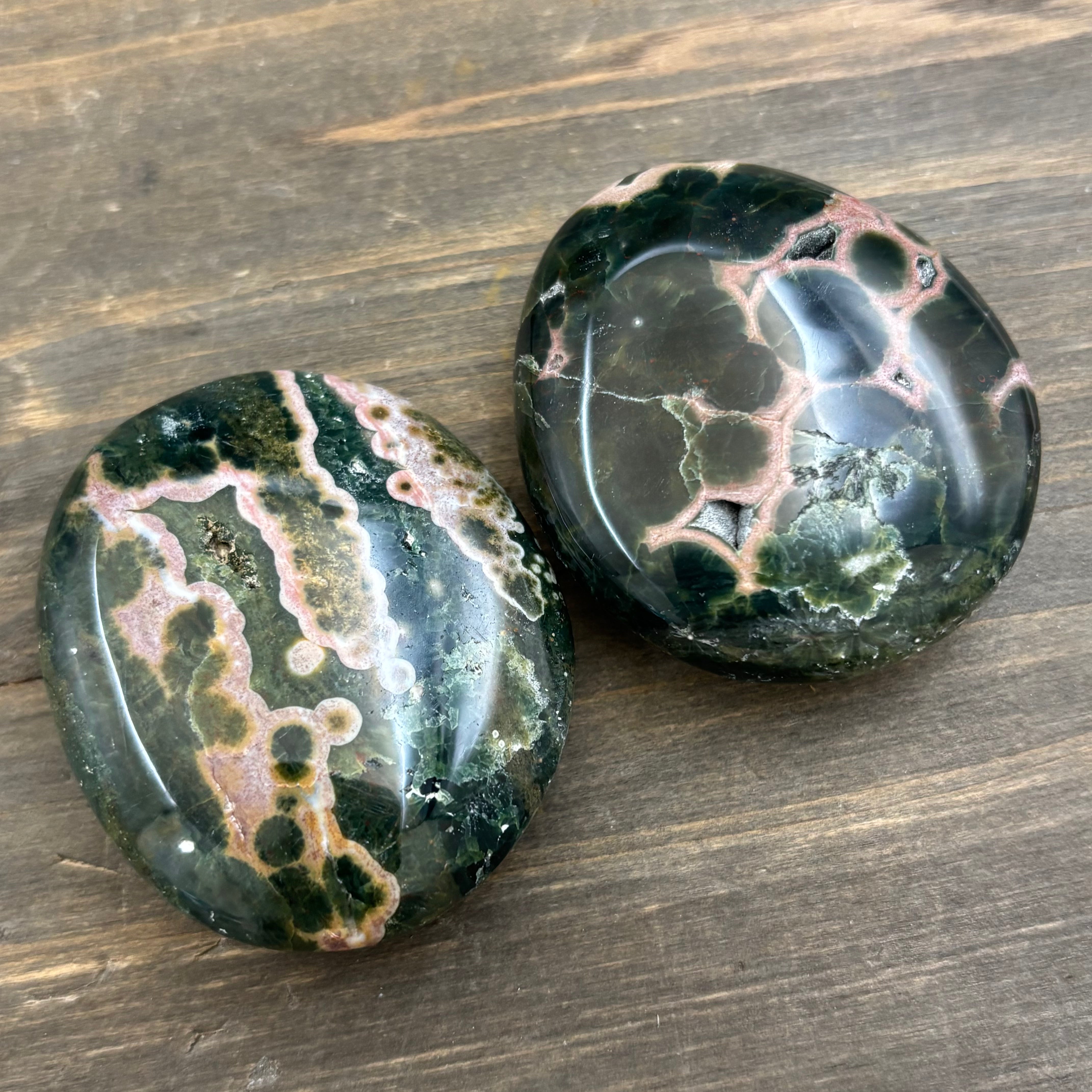 Dark Green and Rose Pink Kabamby Ocean Jasper Palm Pair