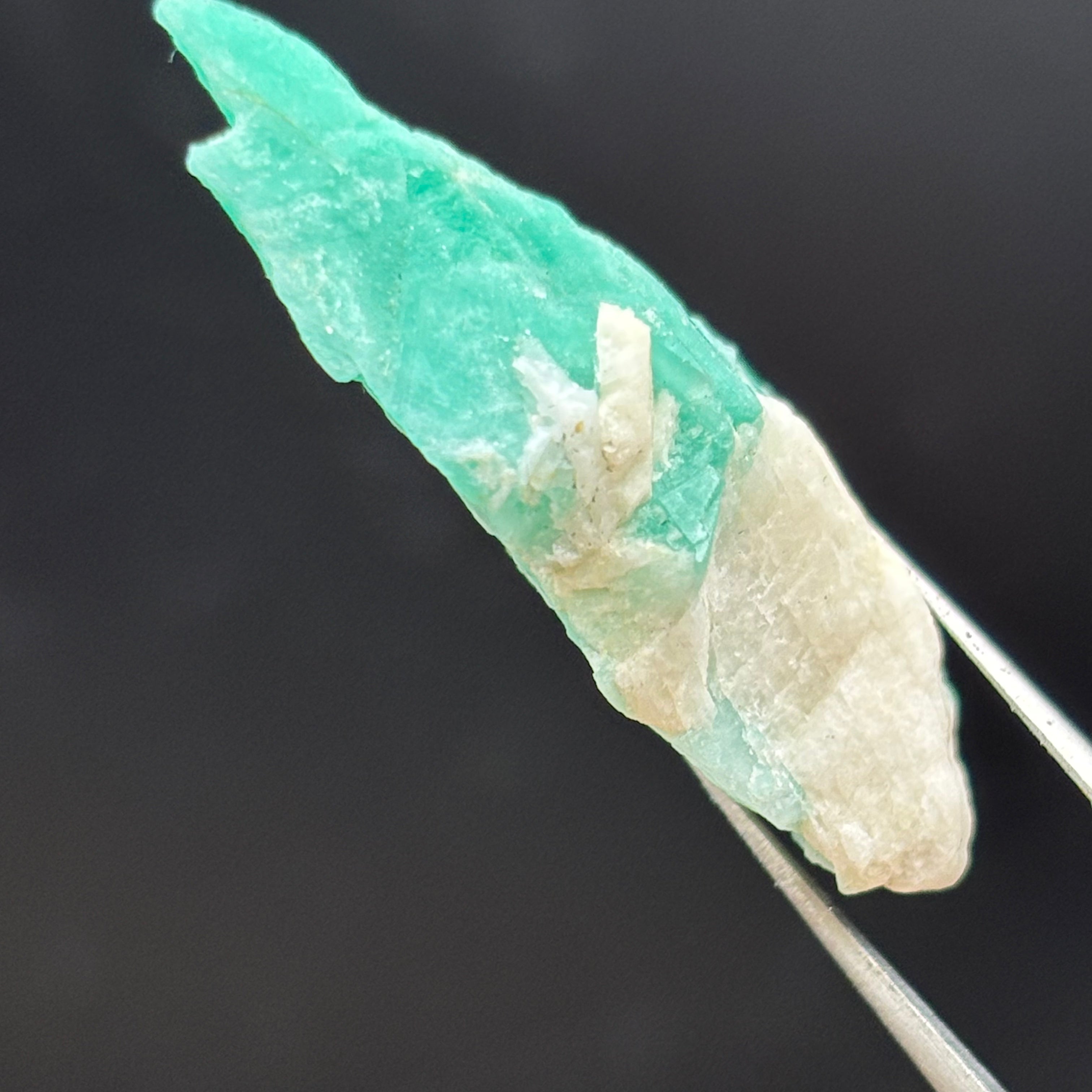 Emerald from Chivor, Colombia - 097