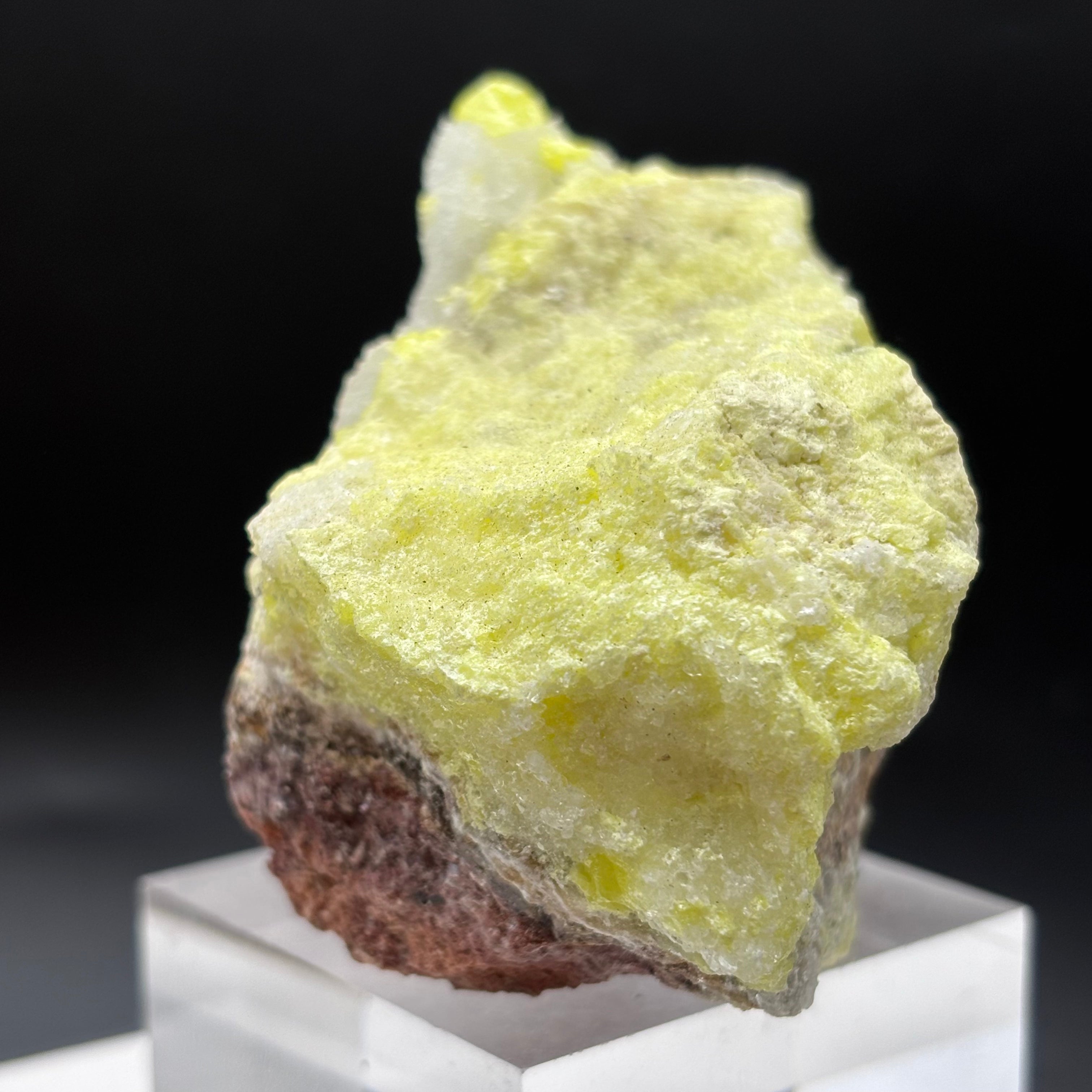 Sulfur on Quartz - 020