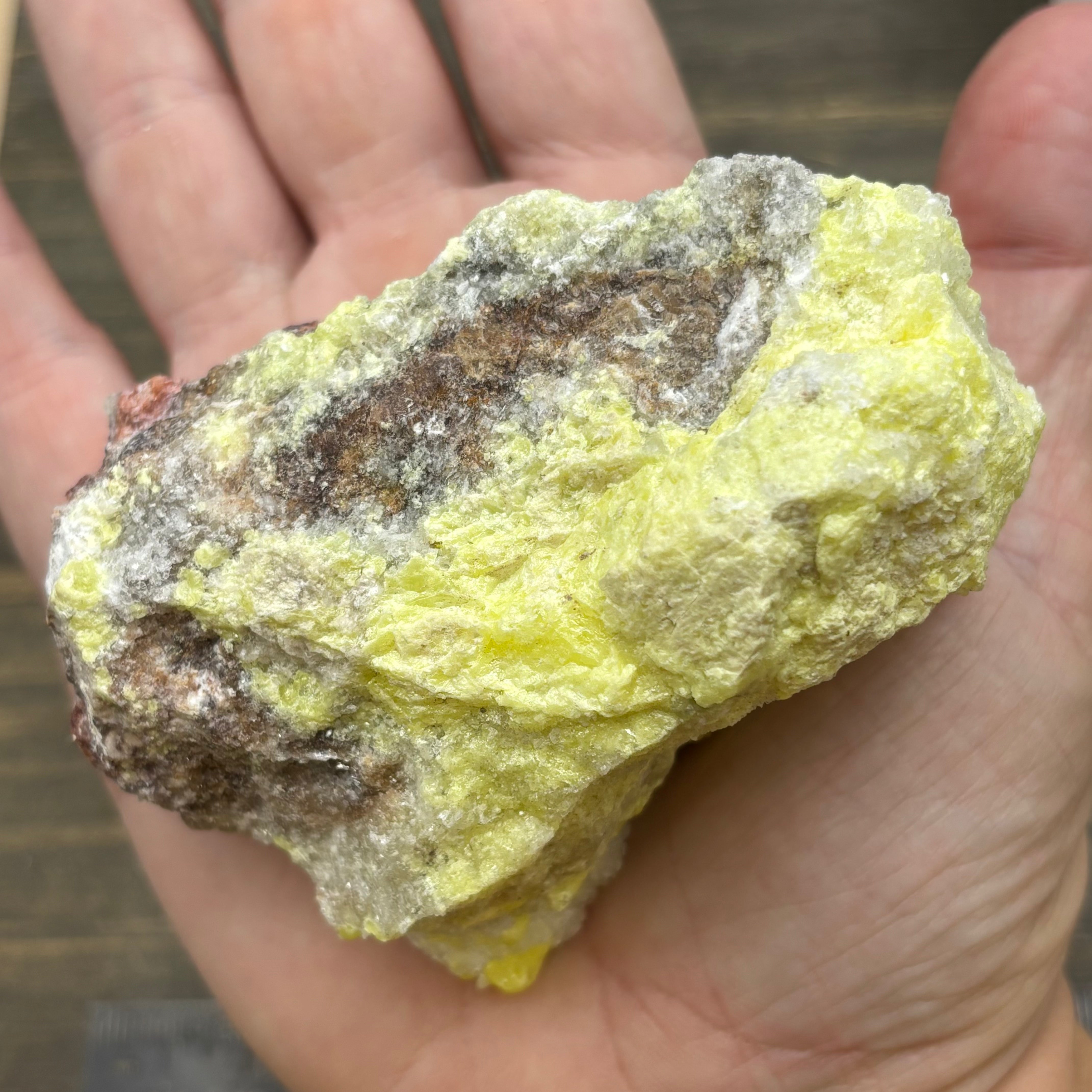 Sulfur on Quartz - 020
