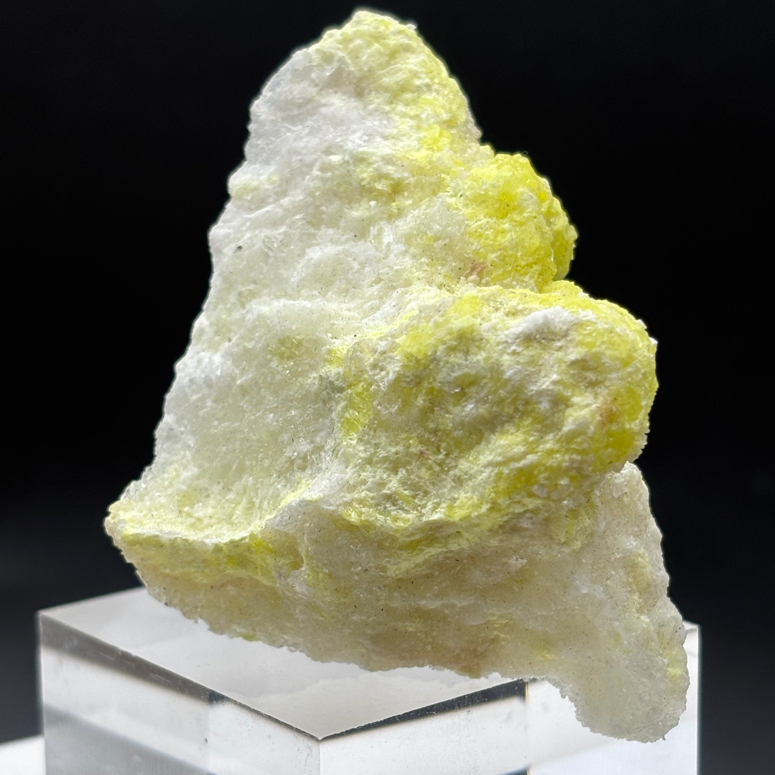 Sulfur on Quartz - 028