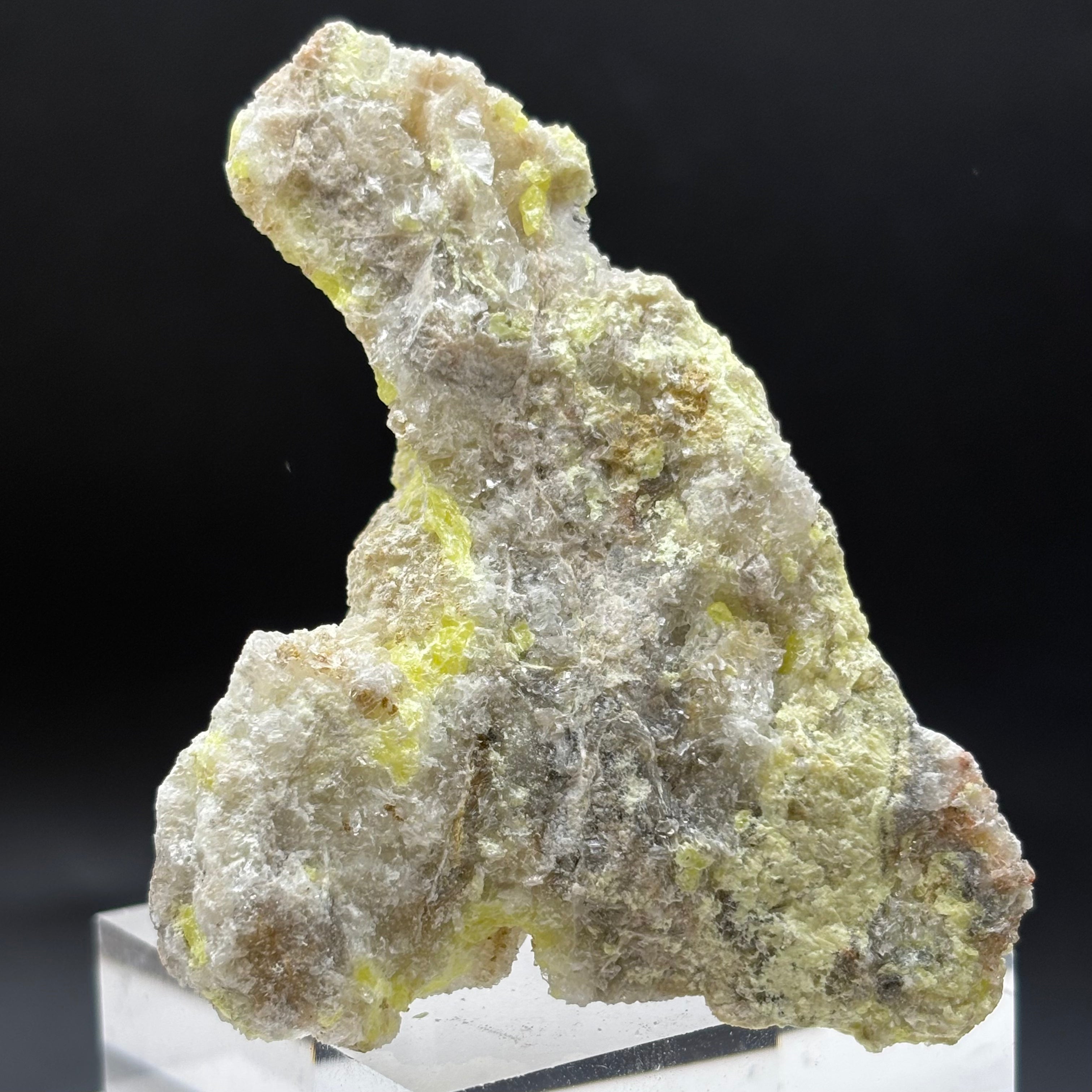 Sulfur on Quartz - 030