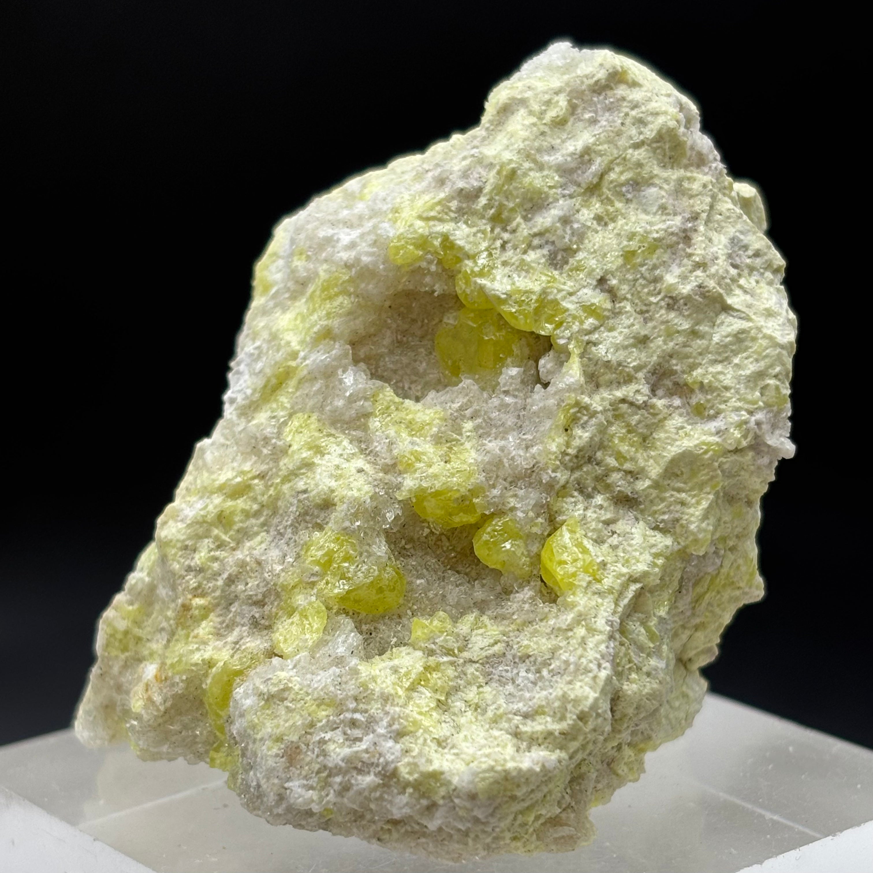 Sulfur on Quartz - 031
