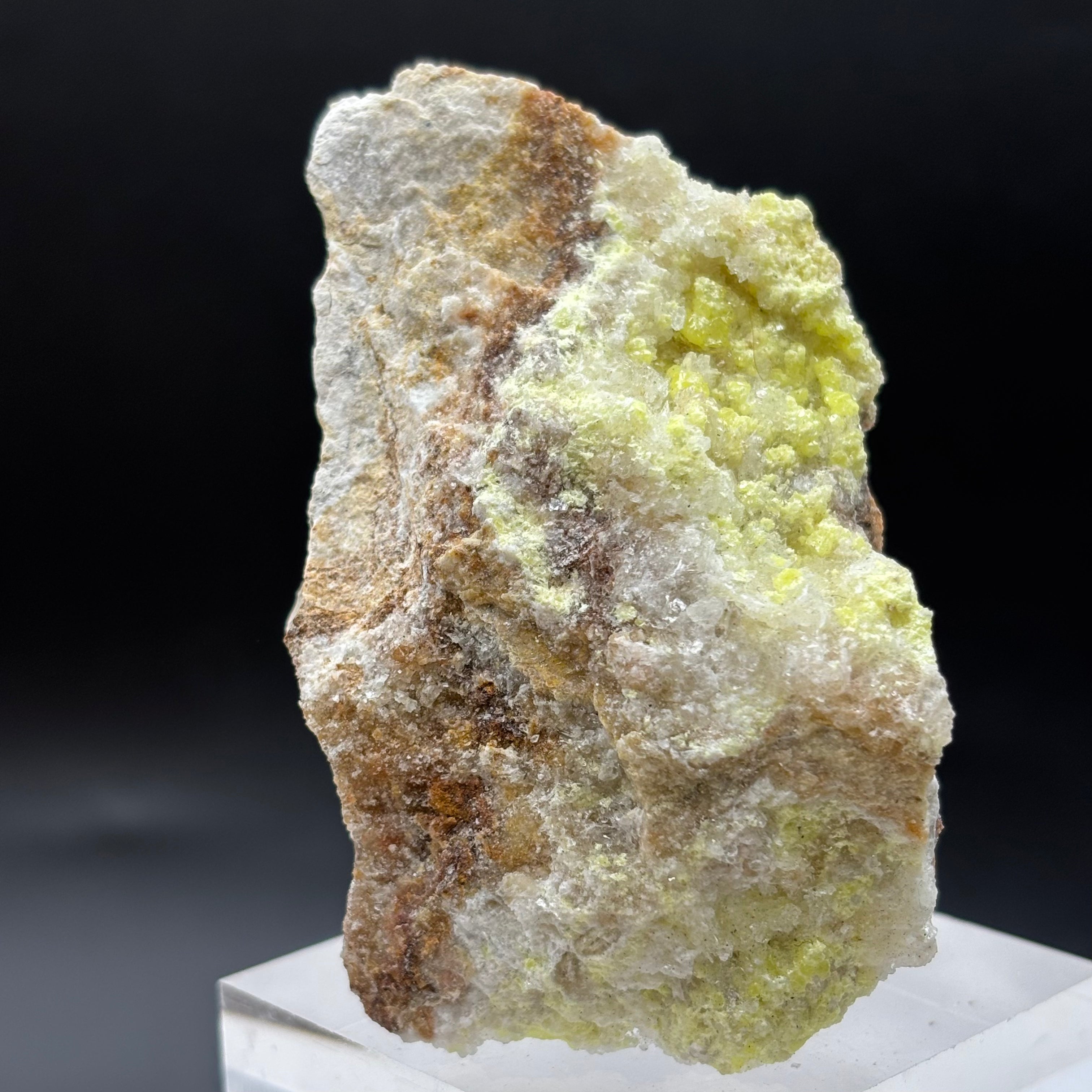 Sulfur on Quartz - 034