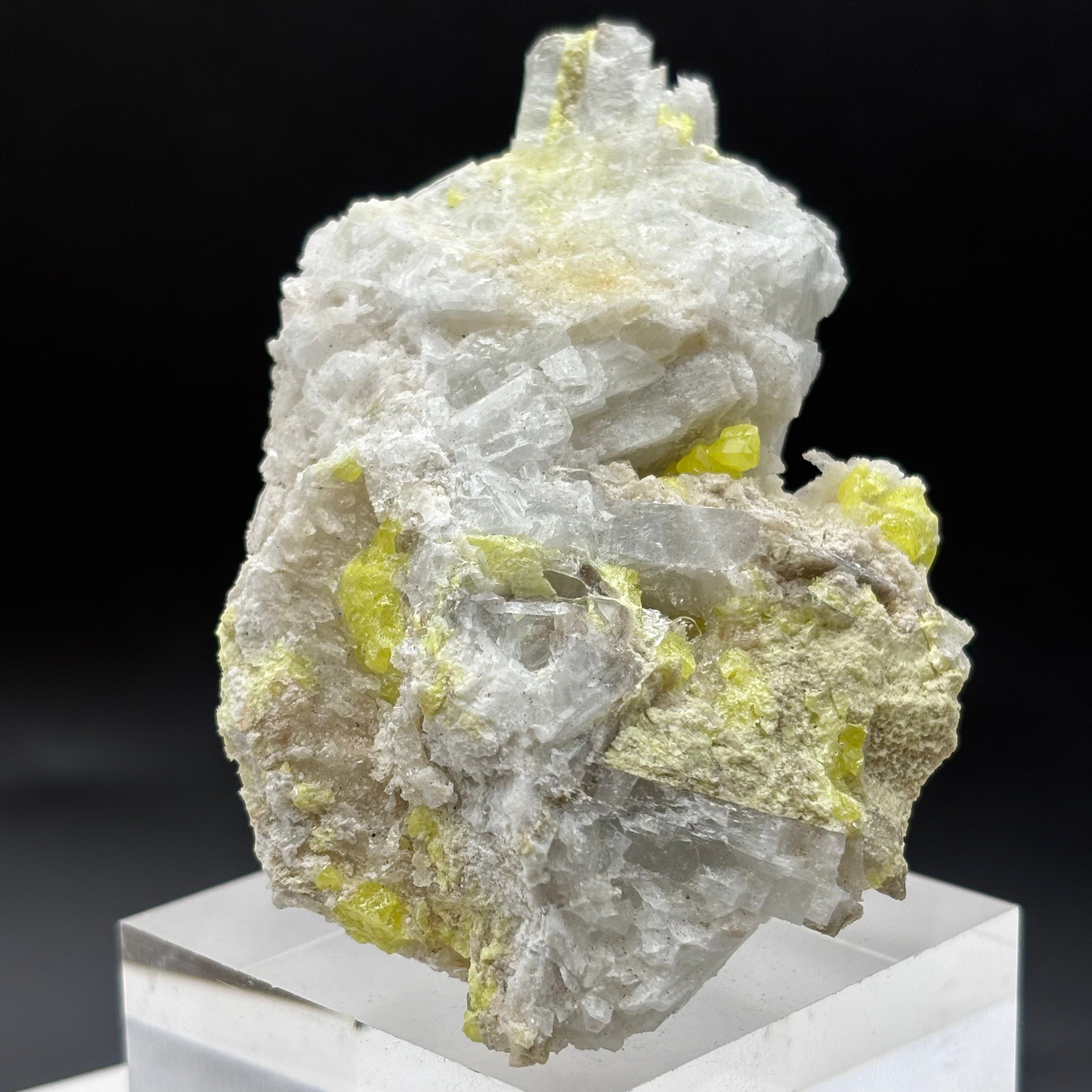 Sulfur on Quartz - 037